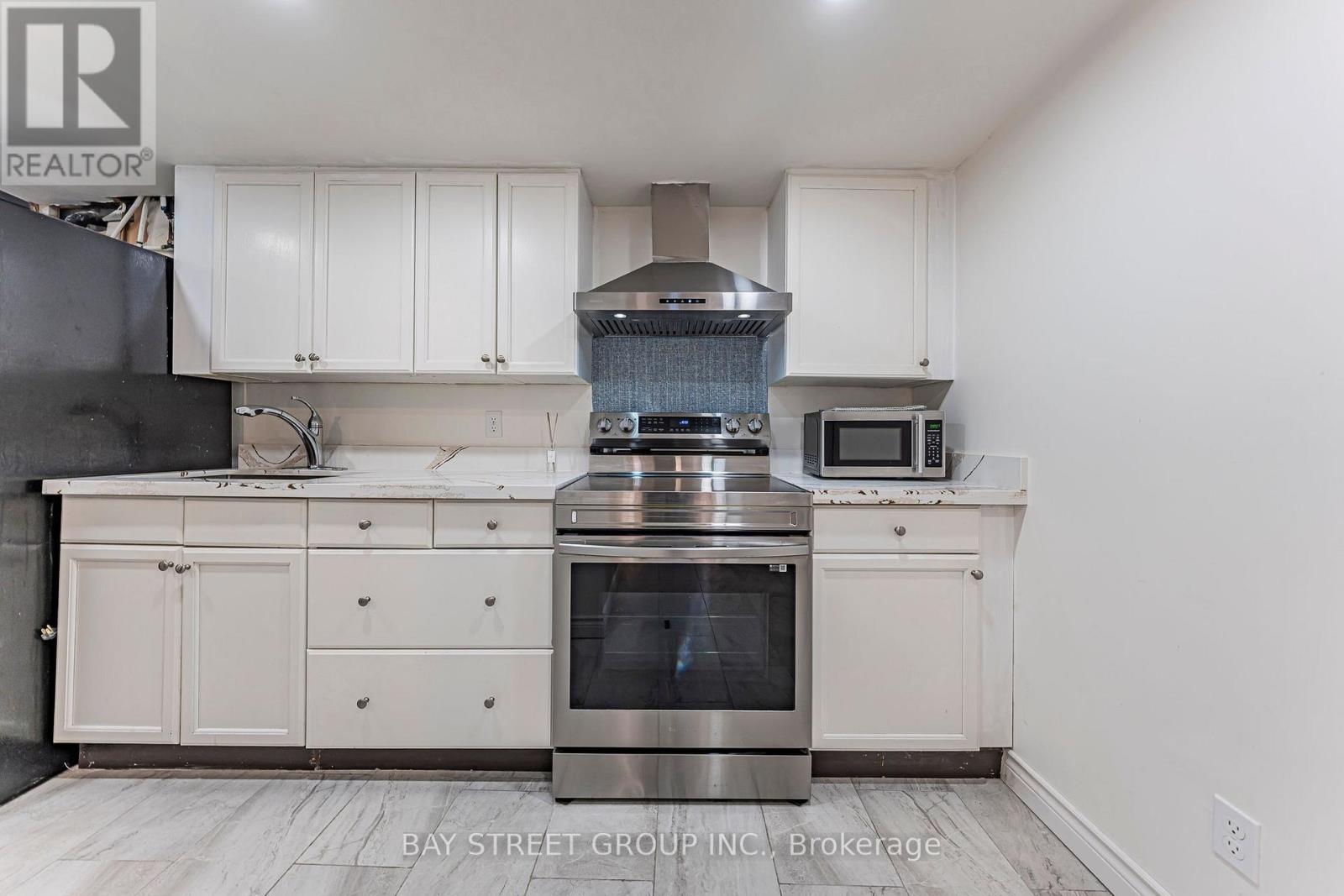 1111 Kent Avenue, Oakville, Ontario  L6H 1Z9 - Photo 37 - W13859588
