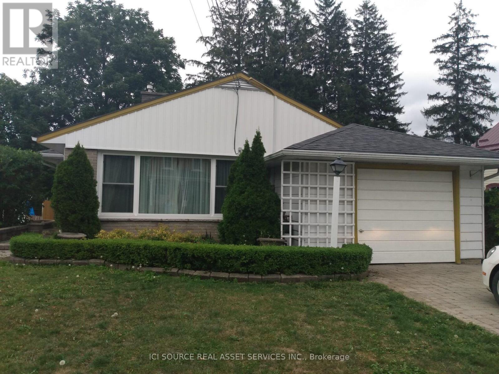 20 JOHNSON STREET, Prince Edward County, Ontario