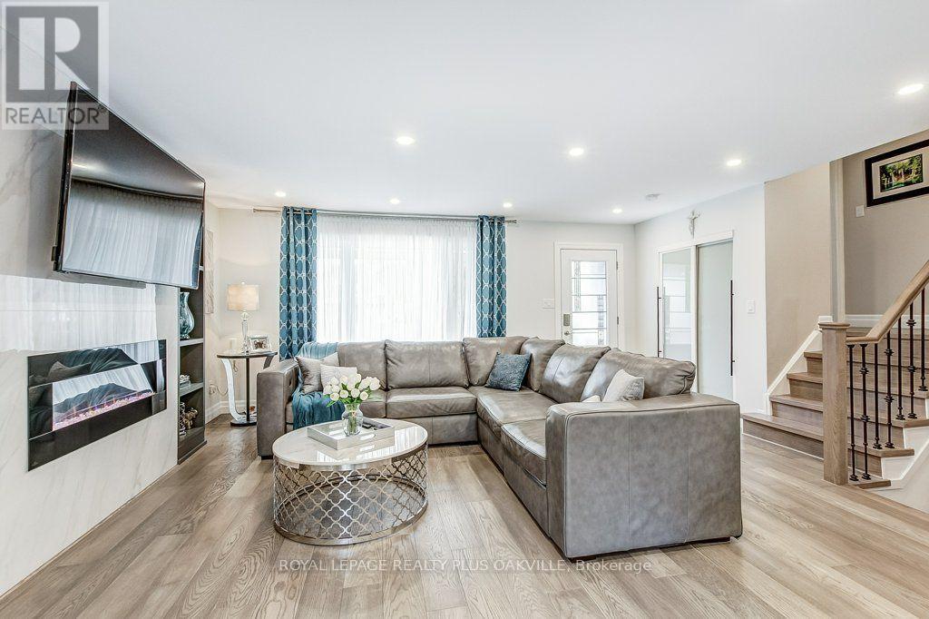 4364 Ayr Place, Burlington, Ontario  L7L 2A2 - Photo 7 - W13859614