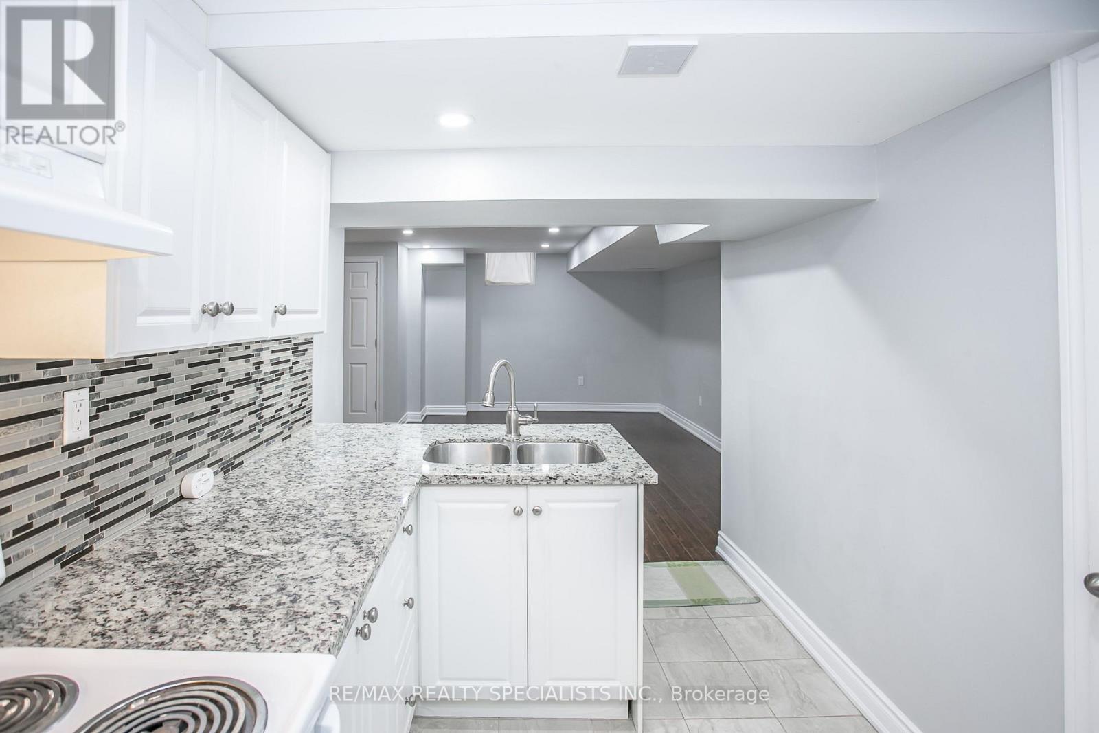 88 Robert Parkinson Drive, Brampton, Ontario  L7A 0G2 - Photo 16 - W13859668