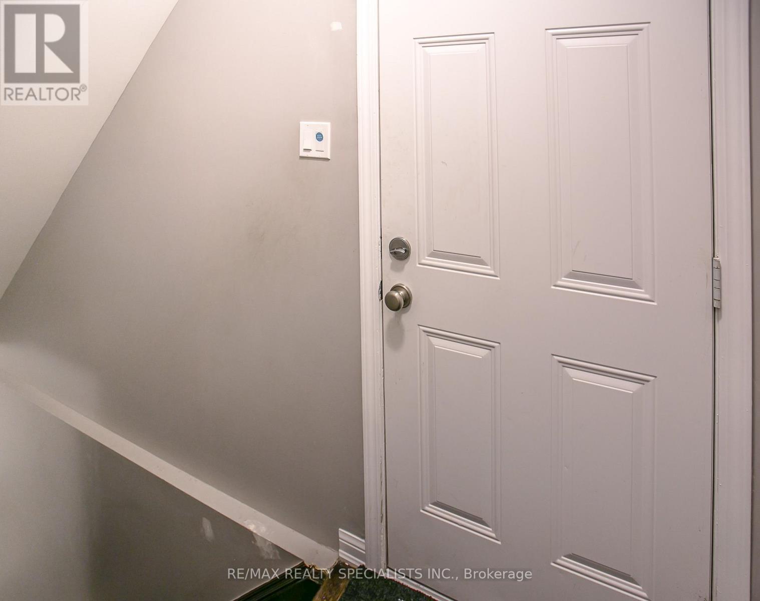 88 Robert Parkinson Drive, Brampton, Ontario  L7A 0G2 - Photo 3 - W13859668