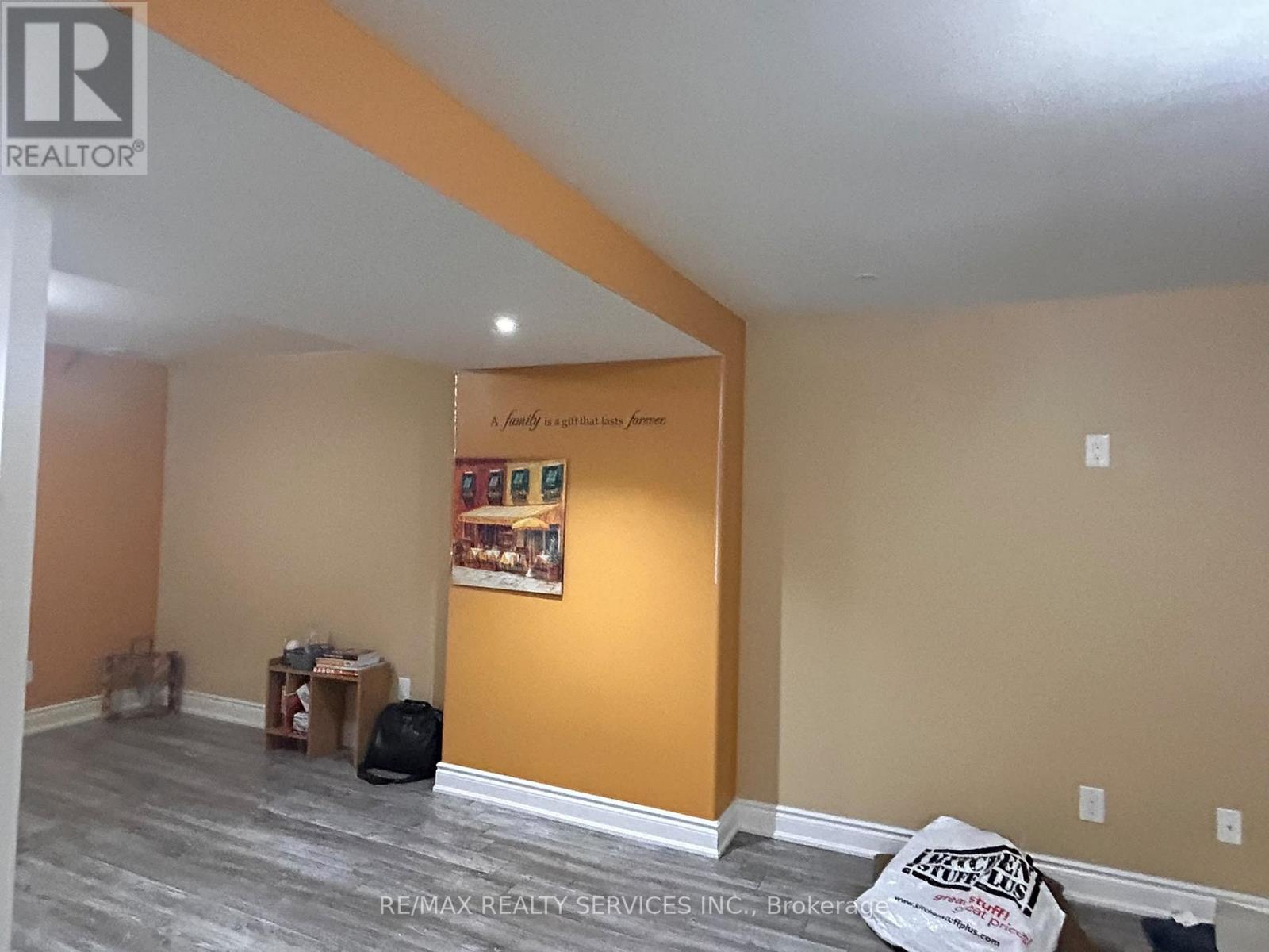 17 Piane Avenue, Brampton, Ontario  L6Y 4Y7 - Photo 5 - W13859676