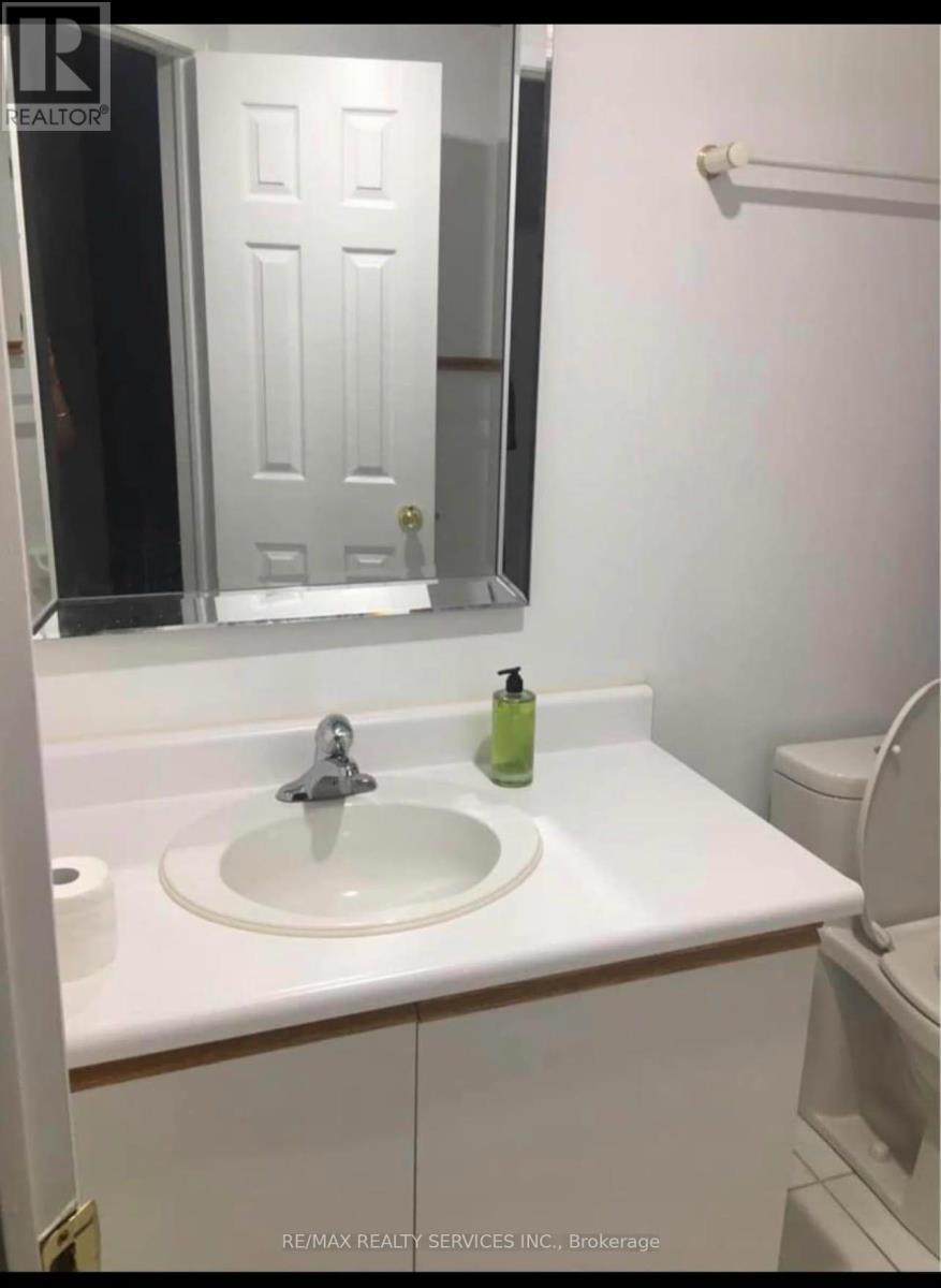17 Piane Avenue, Brampton, Ontario  L6Y 4Y7 - Photo 6 - W13859676