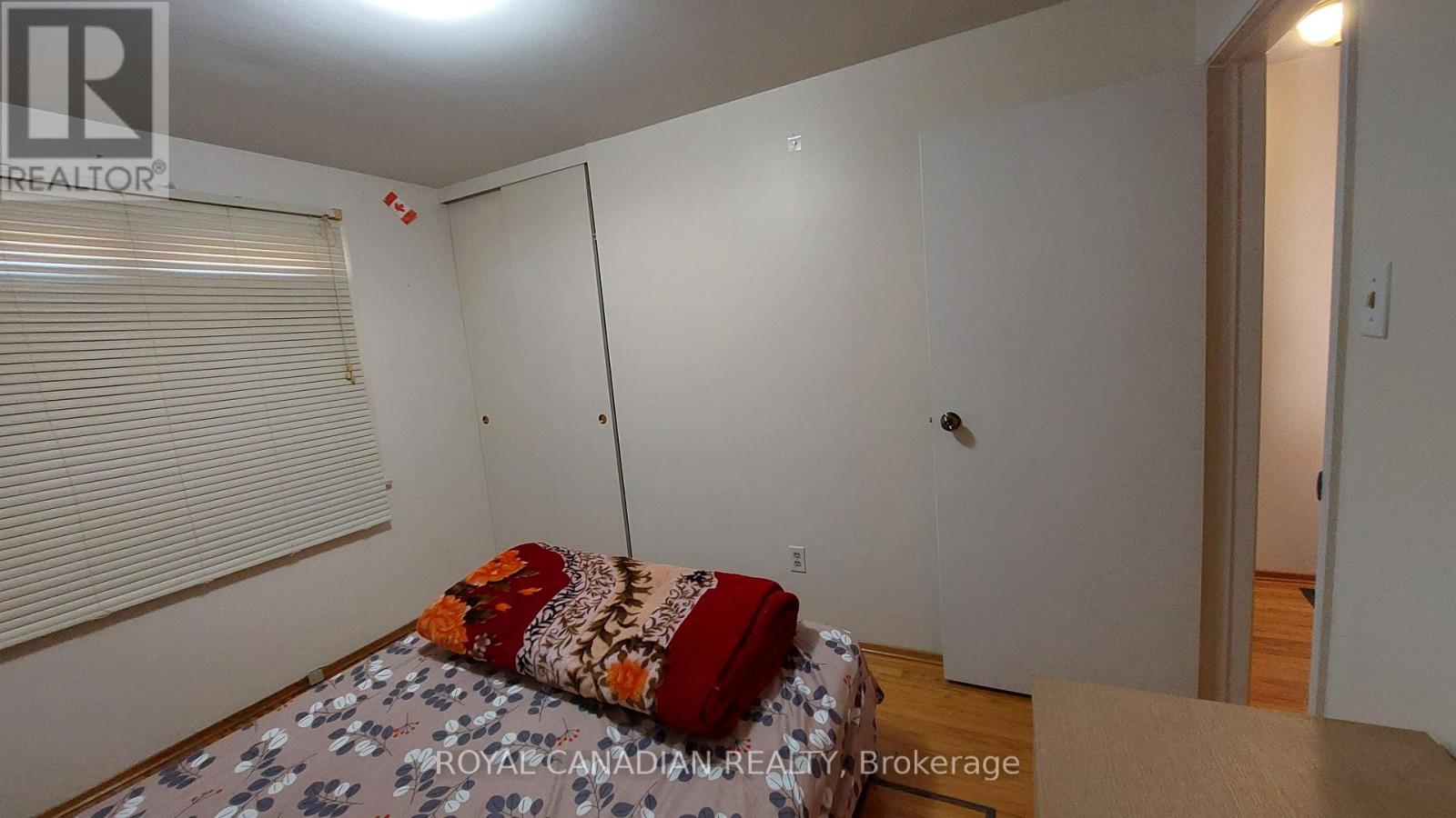 3677 Woodruff Crescent, Mississauga, Ontario  L4T 1T8 - Photo 9 - W13859684