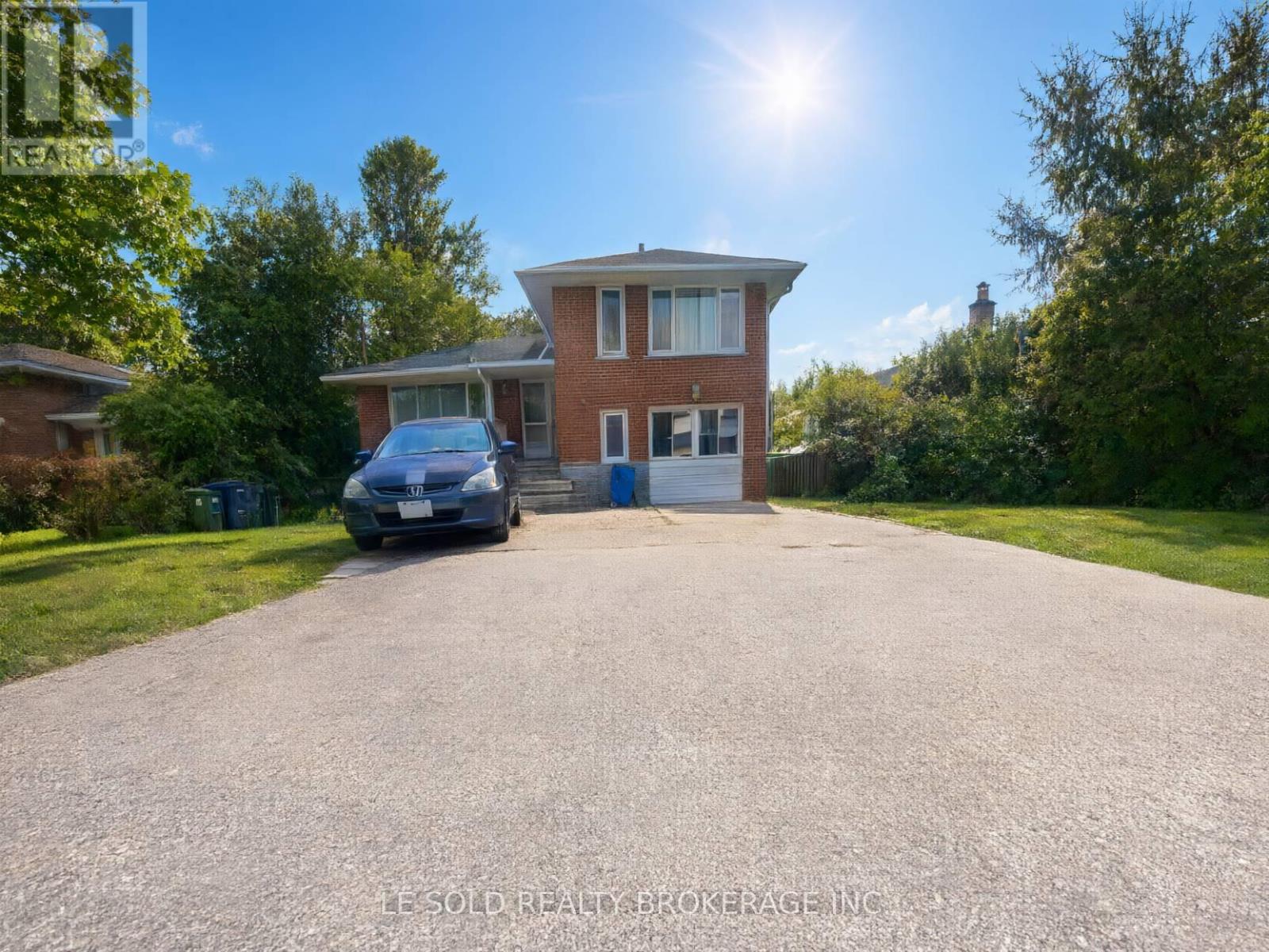 2ND FLOOR ROOM - 21 REVCOE DRIVE, Toronto, Ontario