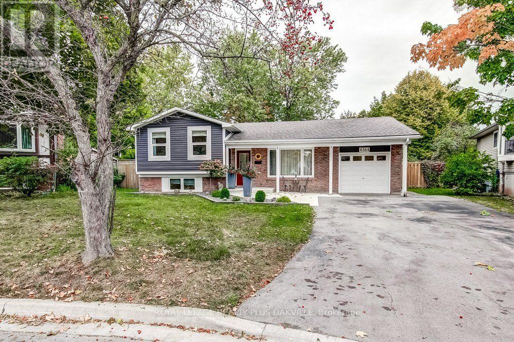 4364 Ayr Place, Burlington, Ontario  L7L 2A2 - Photo 2 - W13859614