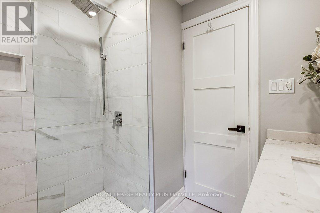 4364 Ayr Place, Burlington, Ontario  L7L 2A2 - Photo 24 - W13859614