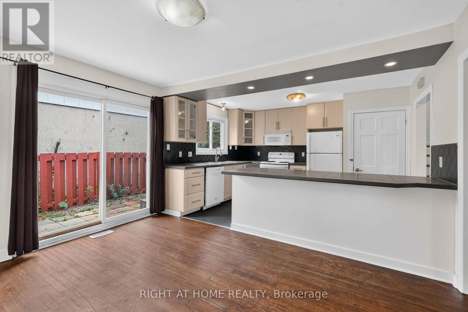 1478 Orchard Ave Orchard Avenue, Ottawa, Ontario  K1H 7C7 - Photo 13 - X13859680