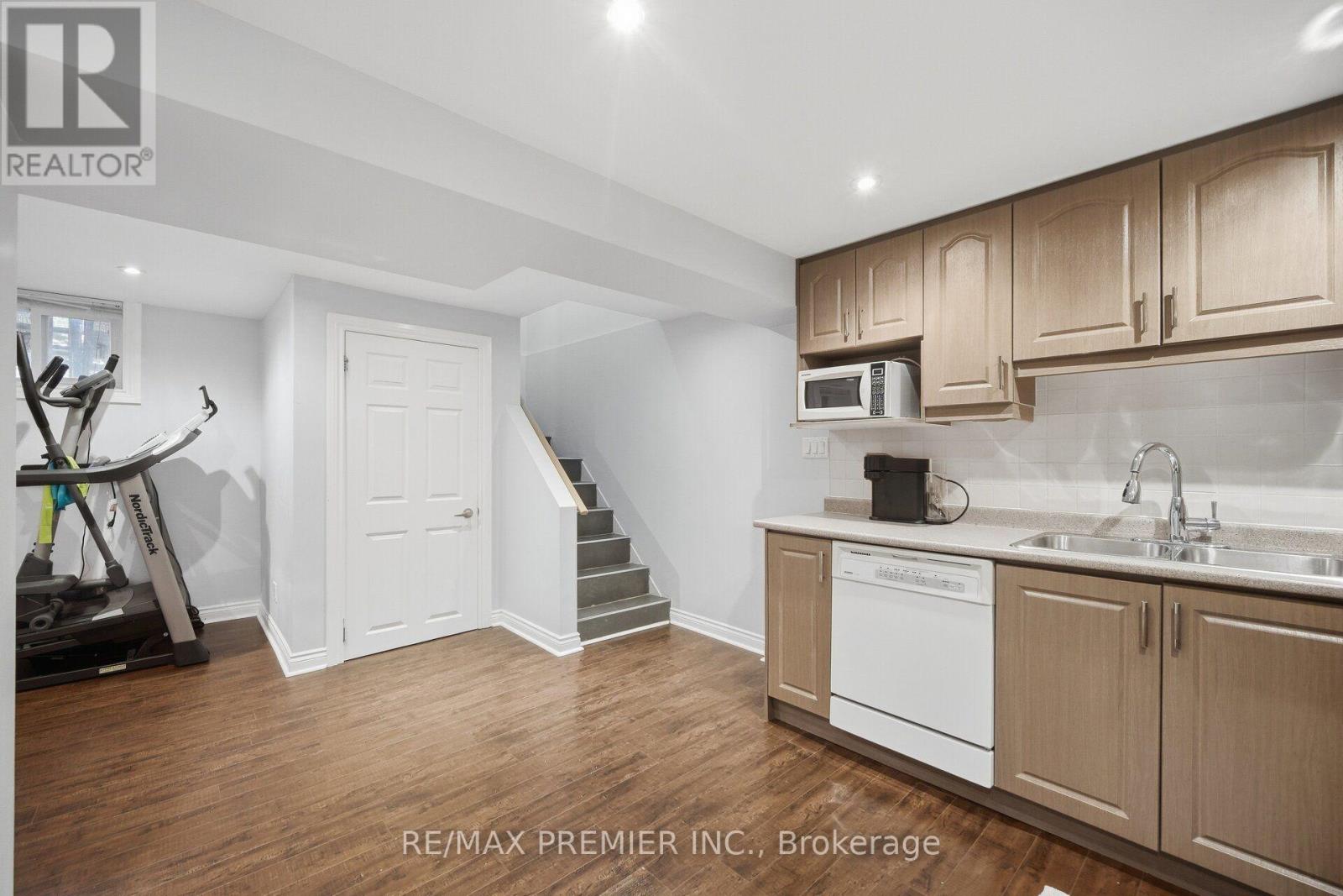 91 Wigmore Drive, Toronto, Ontario  M4A 2E9 - Photo 24 - C13859692