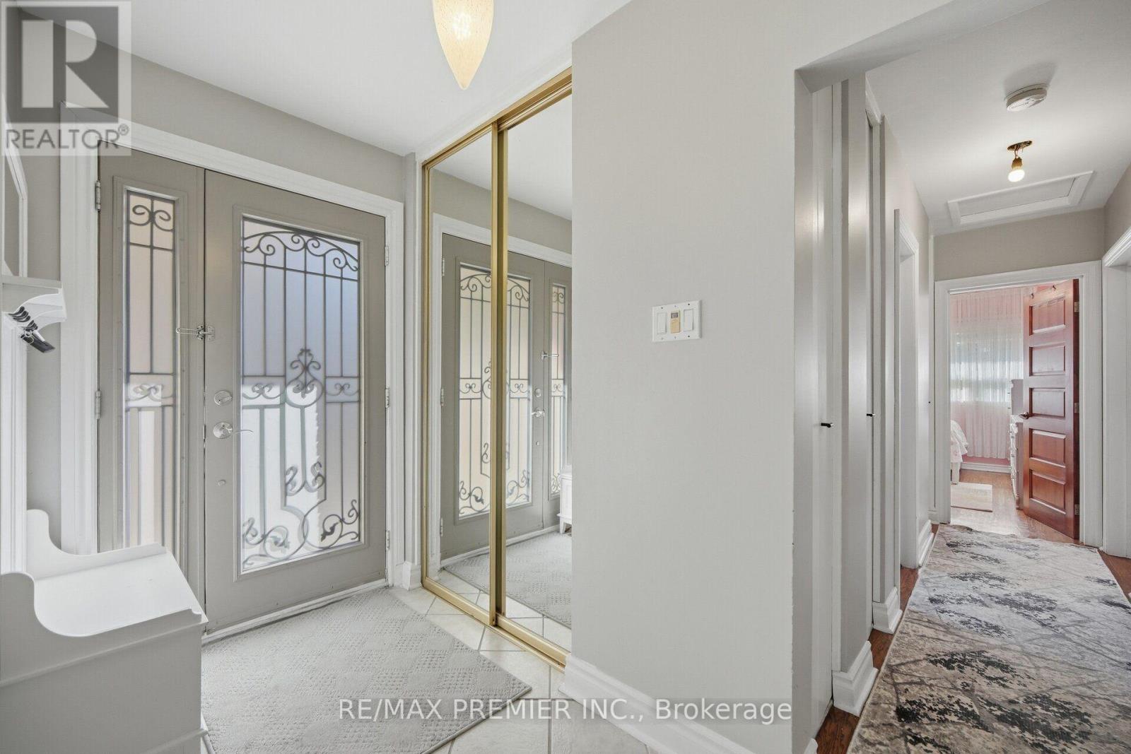 91 Wigmore Drive, Toronto, Ontario  M4A 2E9 - Photo 5 - C13859692