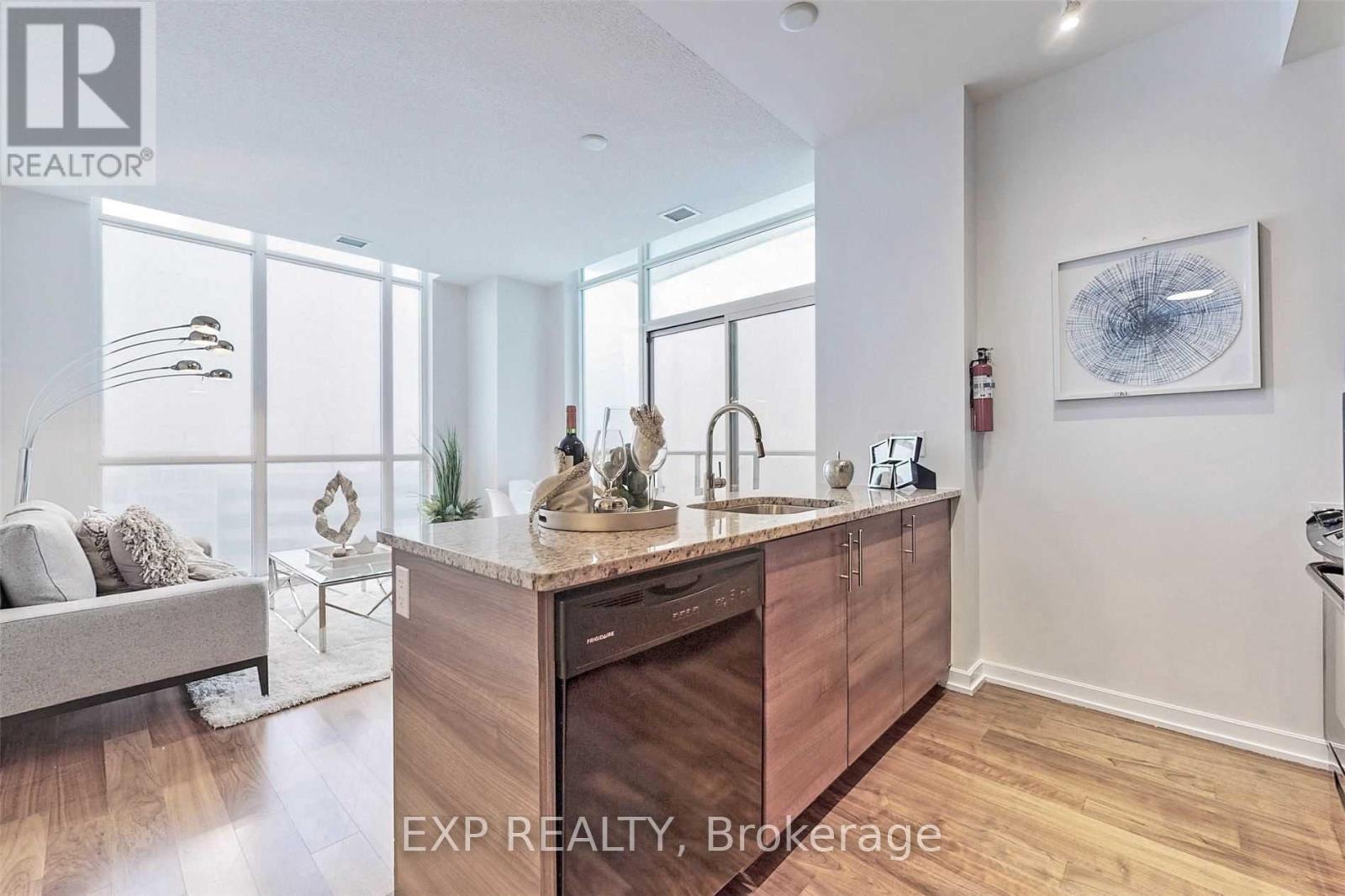 510 - 70 Forest Manor Road, Toronto (Henry Farm), Ontario  M2J 0A9 - Photo 15 - C13859722
