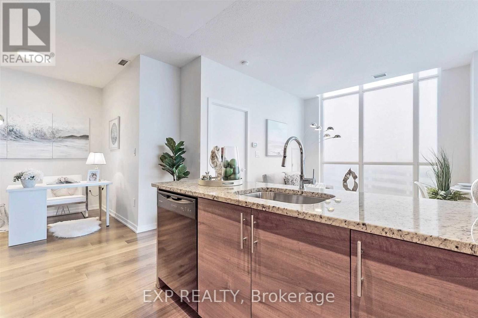 510 - 70 Forest Manor Road, Toronto (Henry Farm), Ontario  M2J 0A9 - Photo 16 - C13859722
