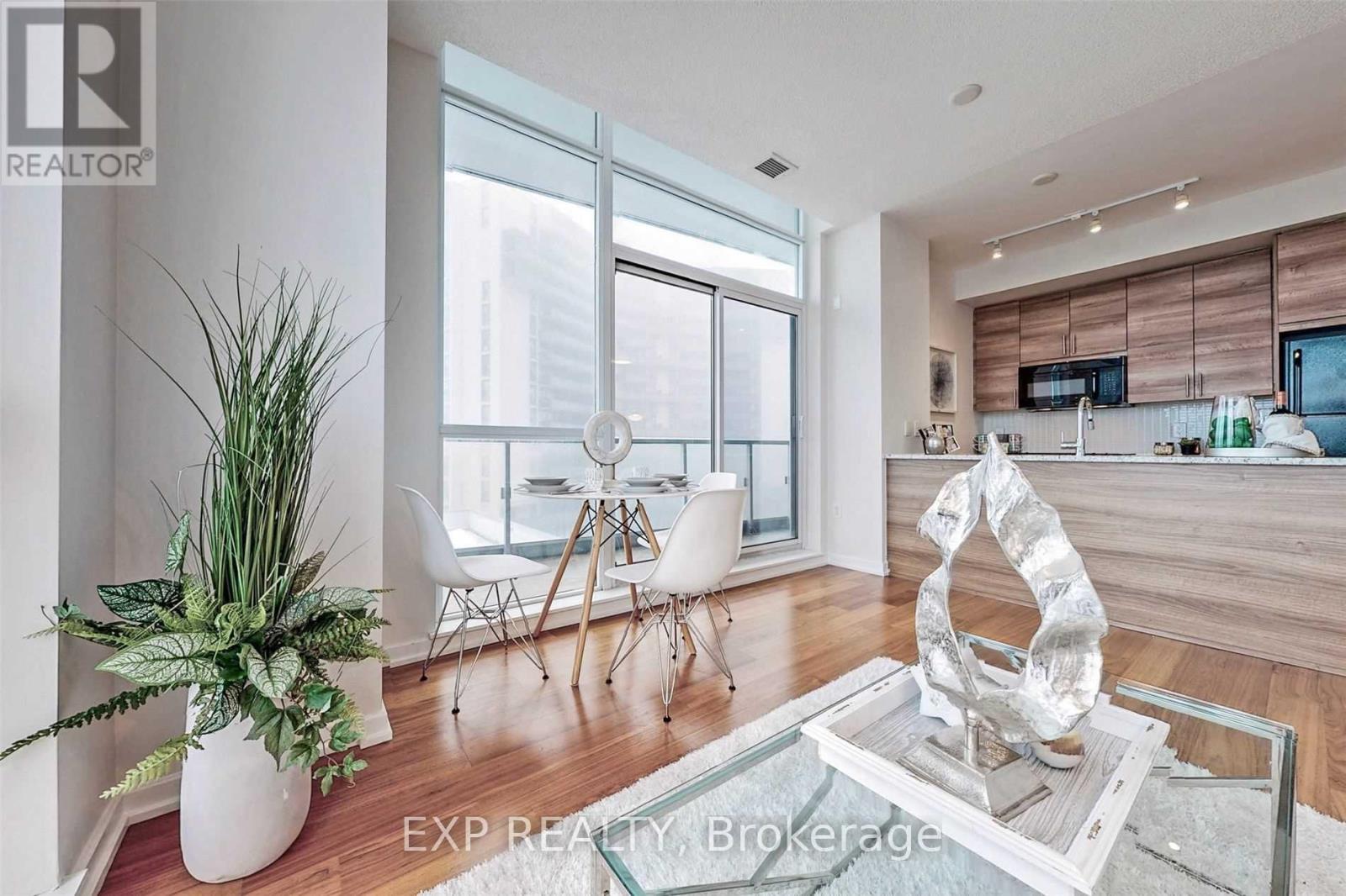 510 - 70 Forest Manor Road, Toronto (Henry Farm), Ontario  M2J 0A9 - Photo 8 - C13859722