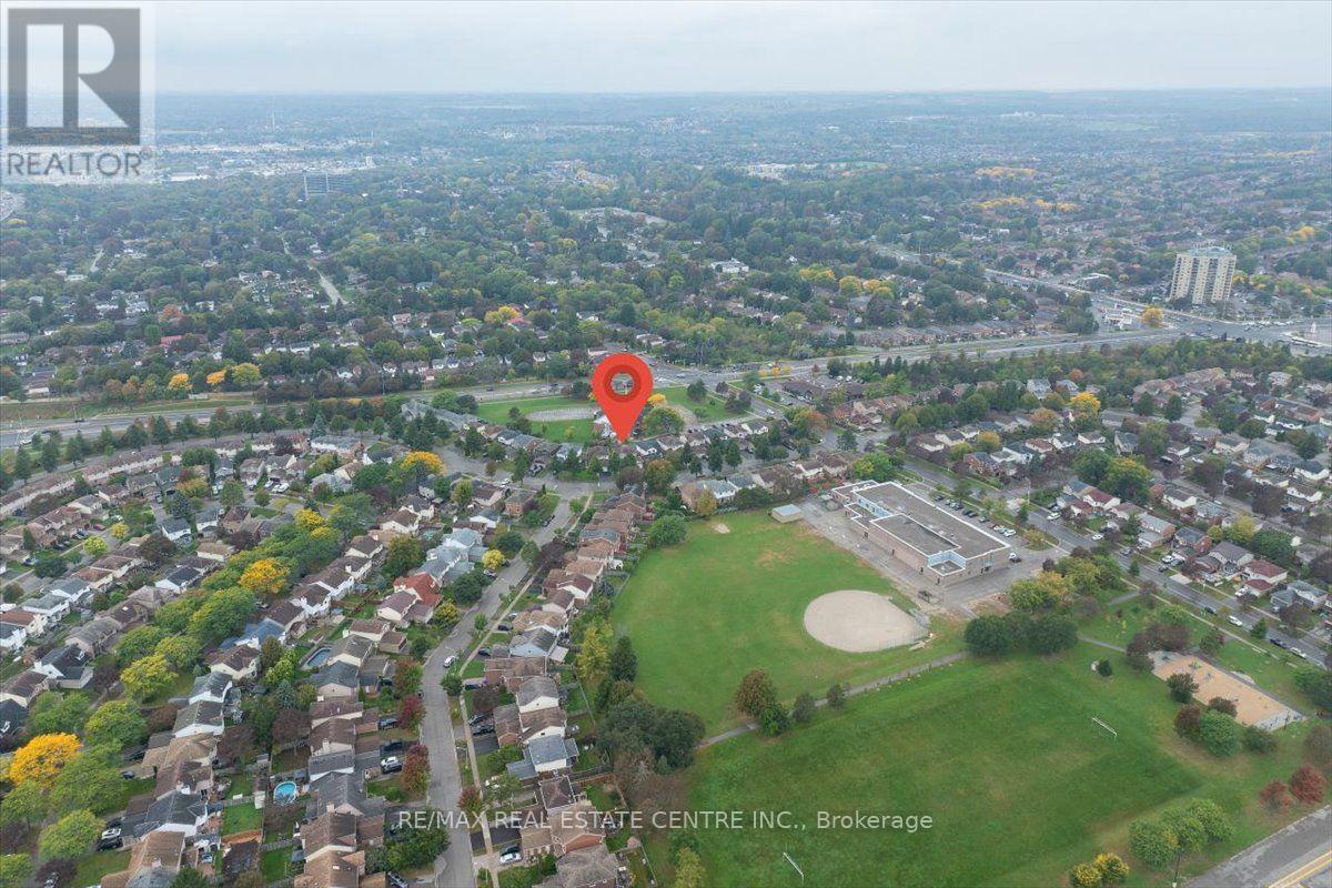 257 Wright Crescent, Ajax, Ontario  L1S 5S5 - Photo 3 - E13859716