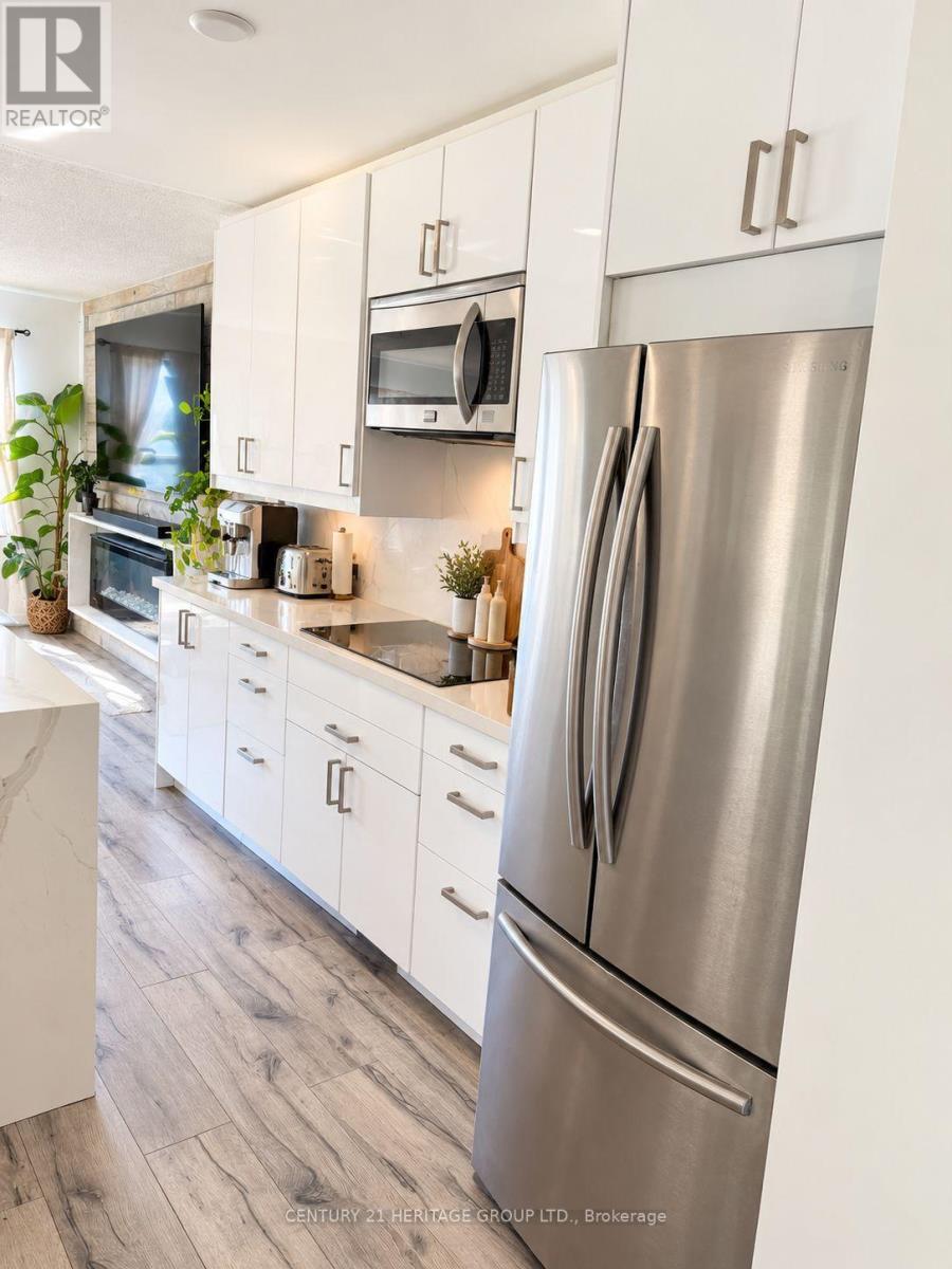 578 North Lake Road, Richmond Hill, Ontario  L4E 3B8 - Photo 3 - N13859706