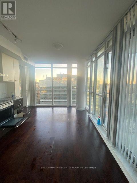 2411 - 770 Bay Street, Toronto, Ontario  M5G 0A6 - Photo 3 - C13855294