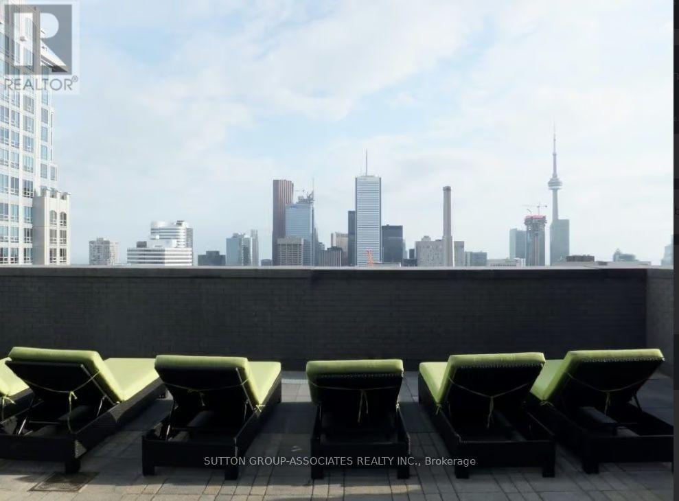 2411 - 770 Bay Street, Toronto, Ontario  M5G 0A6 - Photo 13 - C13855294