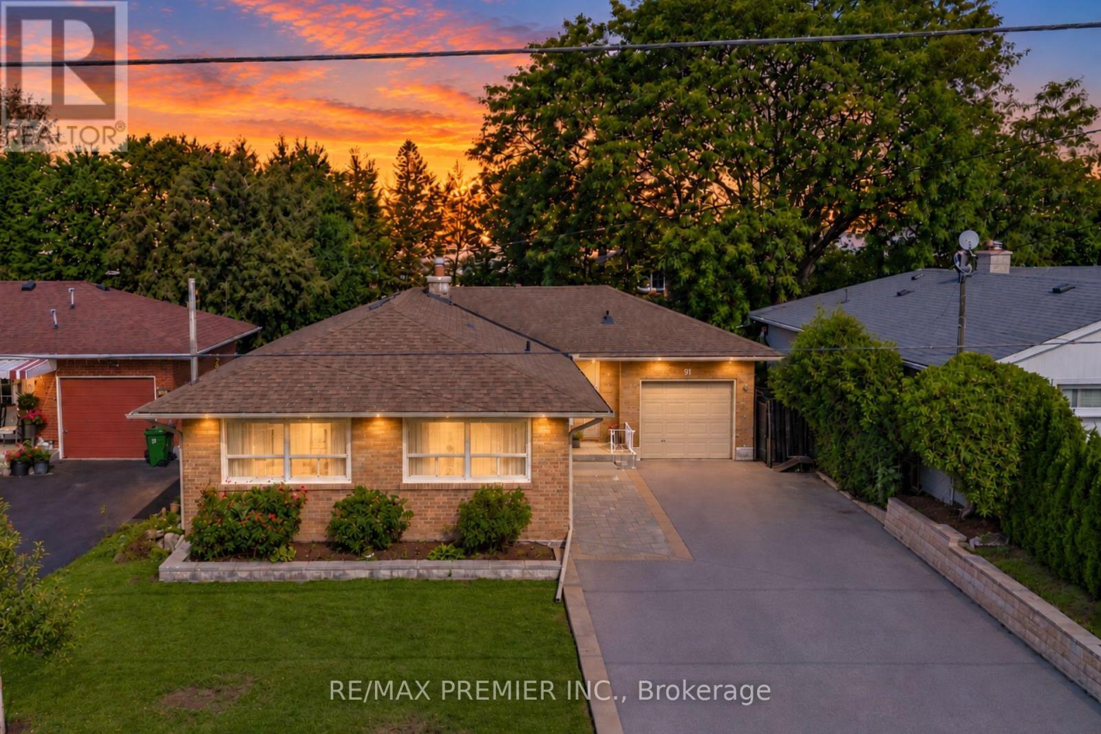 91 WIGMORE DRIVE, Toronto, Ontario