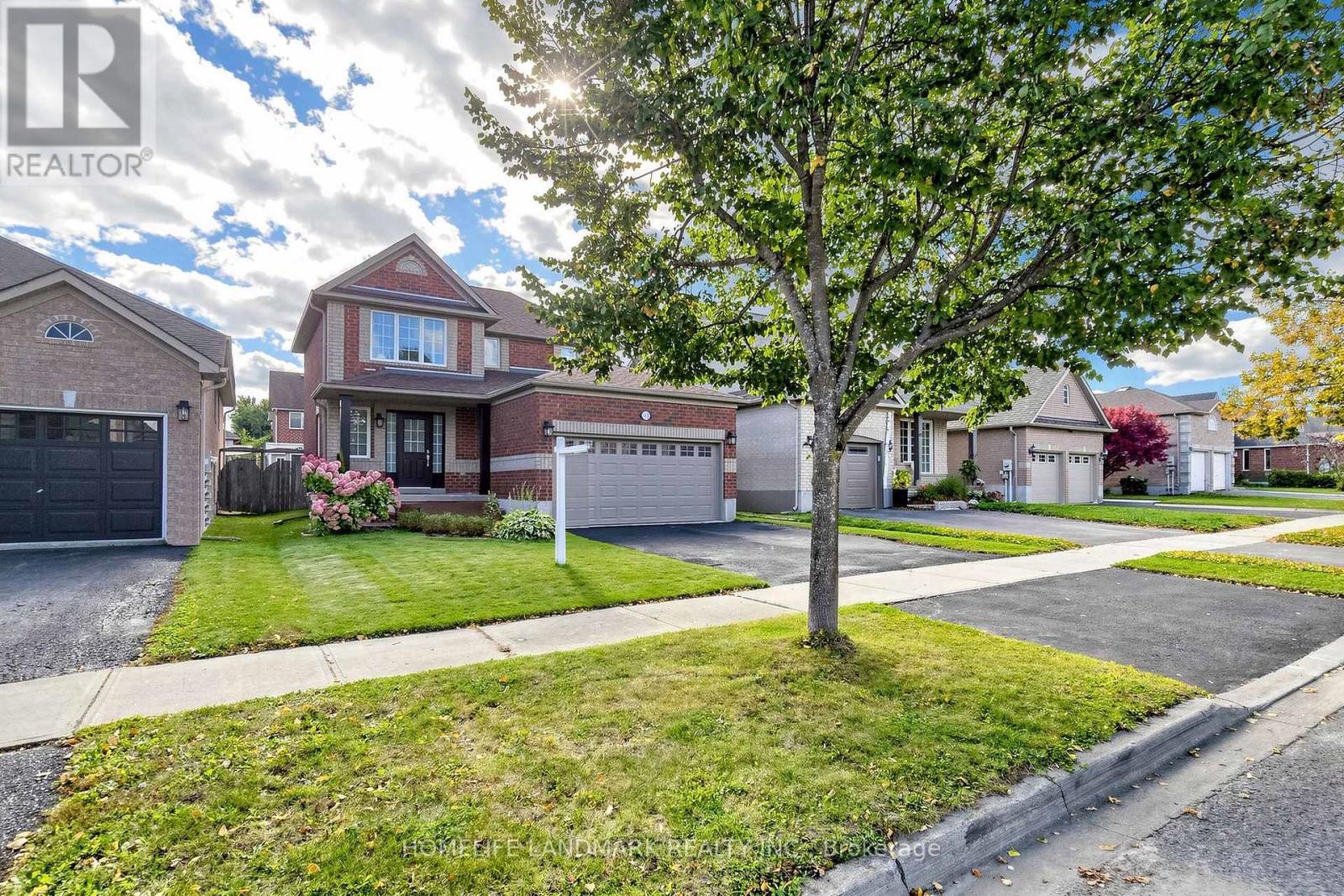 109 Tunbridge Road, Barrie (Georgian Drive), Ontario  L4M 6T1 - Photo 2 - S13859746