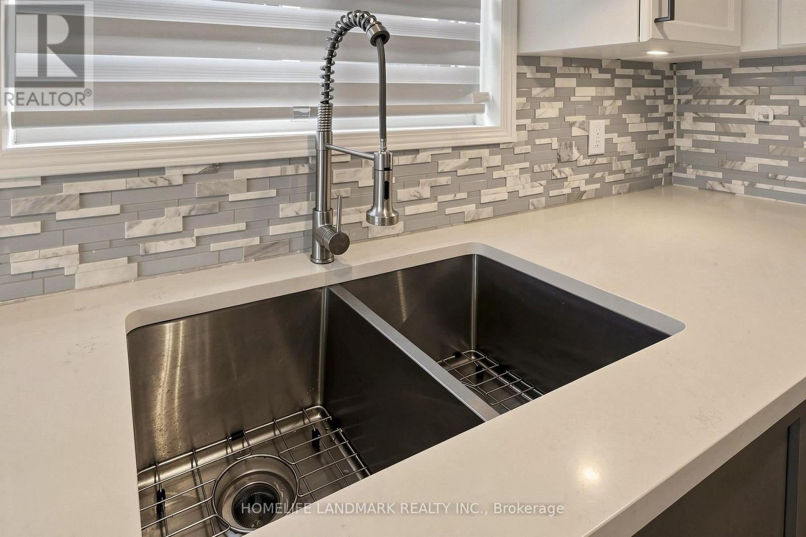109 Tunbridge Road, Barrie (Georgian Drive), Ontario  L4M 6T1 - Photo 20 - S13859746
