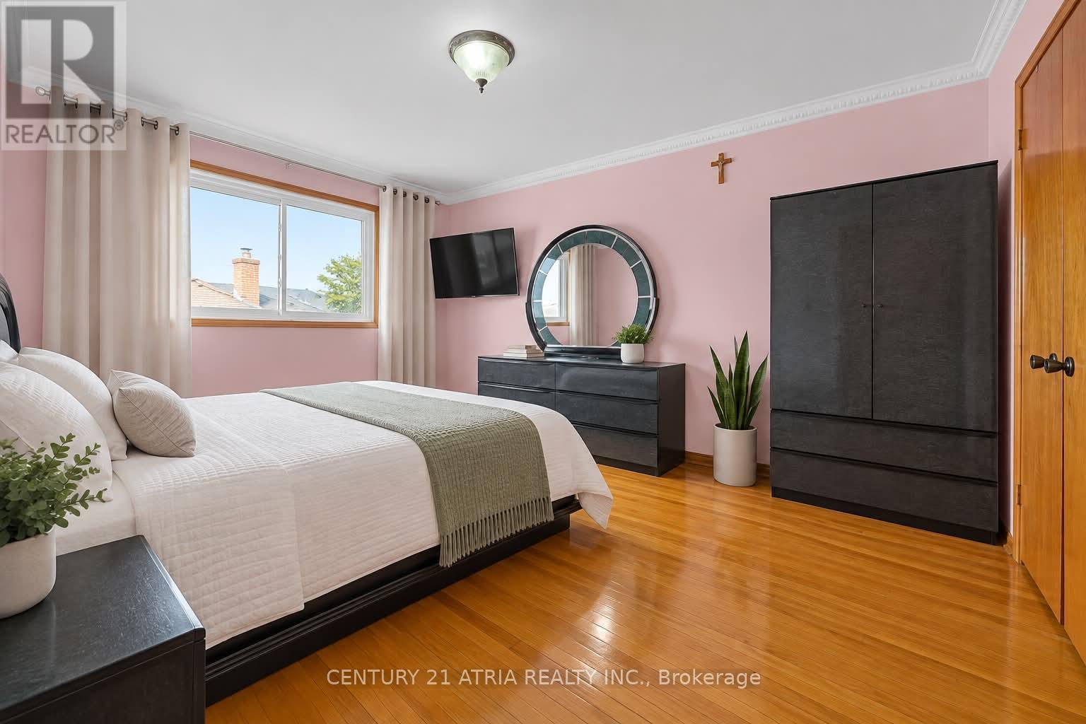 34 Sawmill Road, Toronto, Ontario  M3L 2M2 - Photo 23 - W13814266