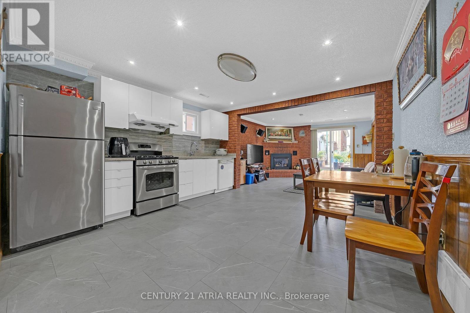 34 Sawmill Road, Toronto, Ontario  M3L 2M2 - Photo 29 - W13814266