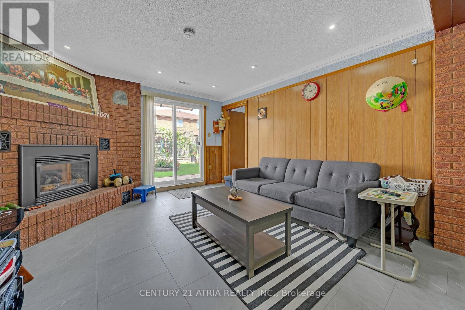 34 Sawmill Road, Toronto, Ontario  M3L 2M2 - Photo 33 - W13814266