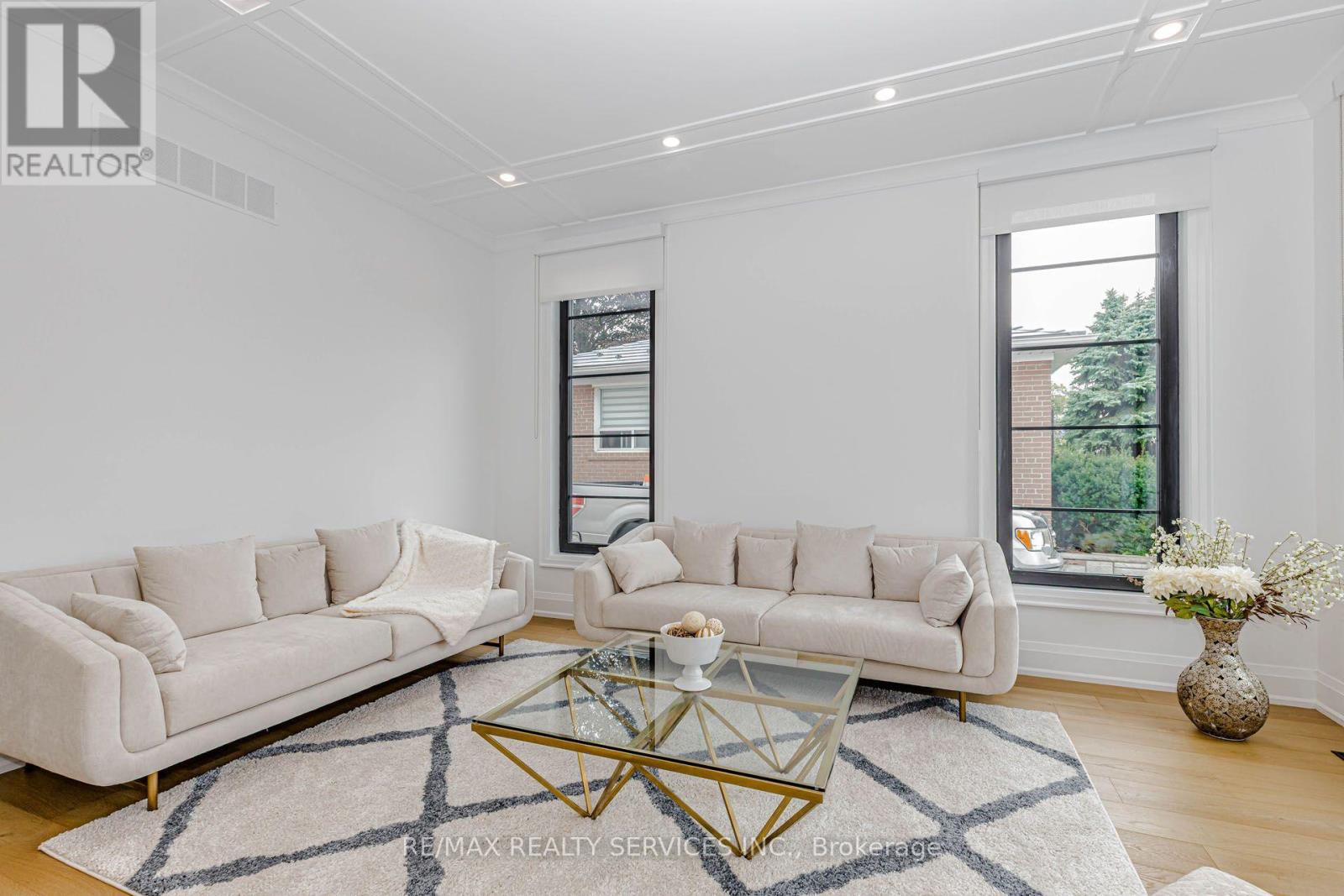 94 Vista Boulevard, Mississauga, Ontario  L5M 1V9 - Photo 5 - W13859760