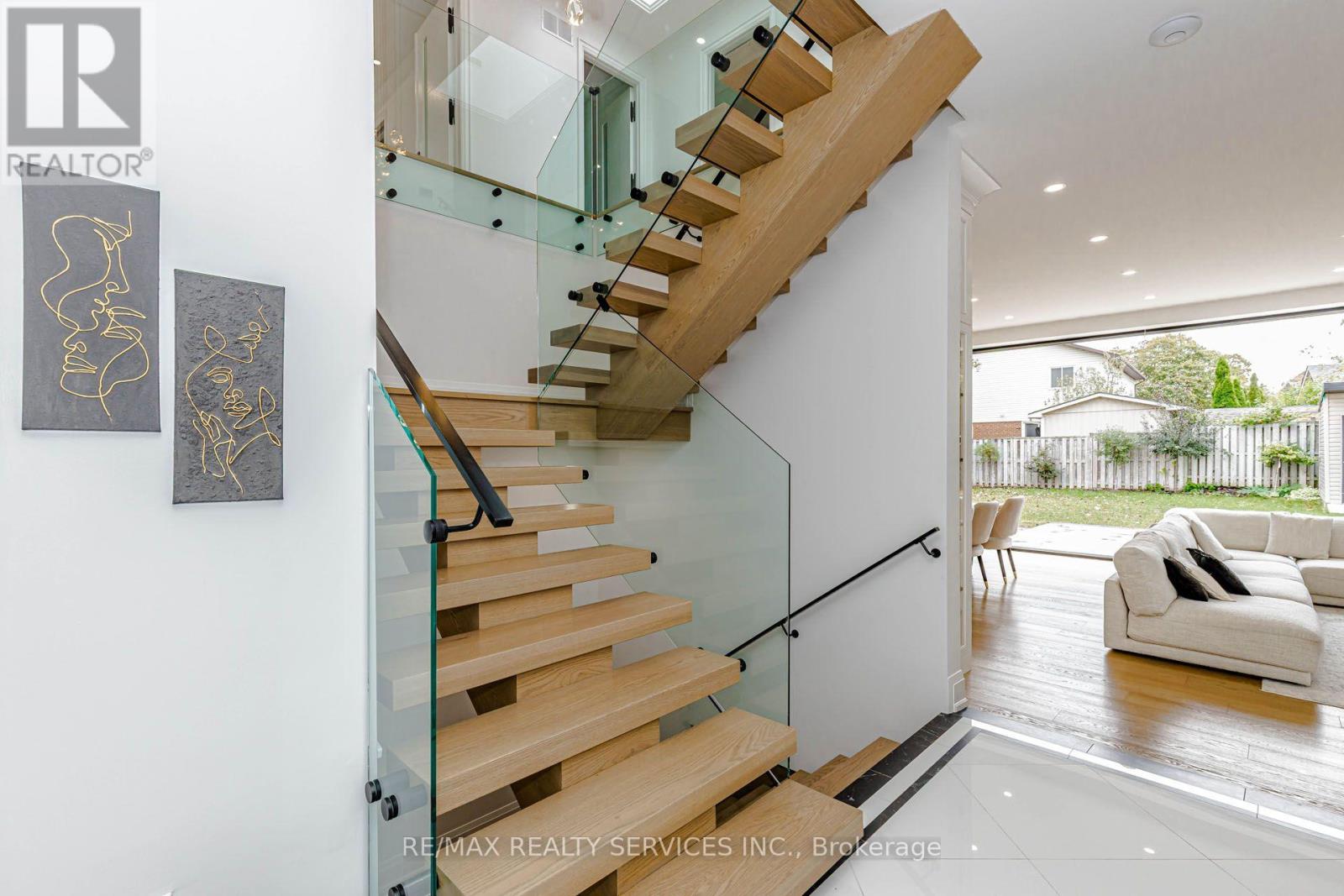 94 Vista Boulevard, Mississauga, Ontario  L5M 1V9 - Photo 8 - W13859760