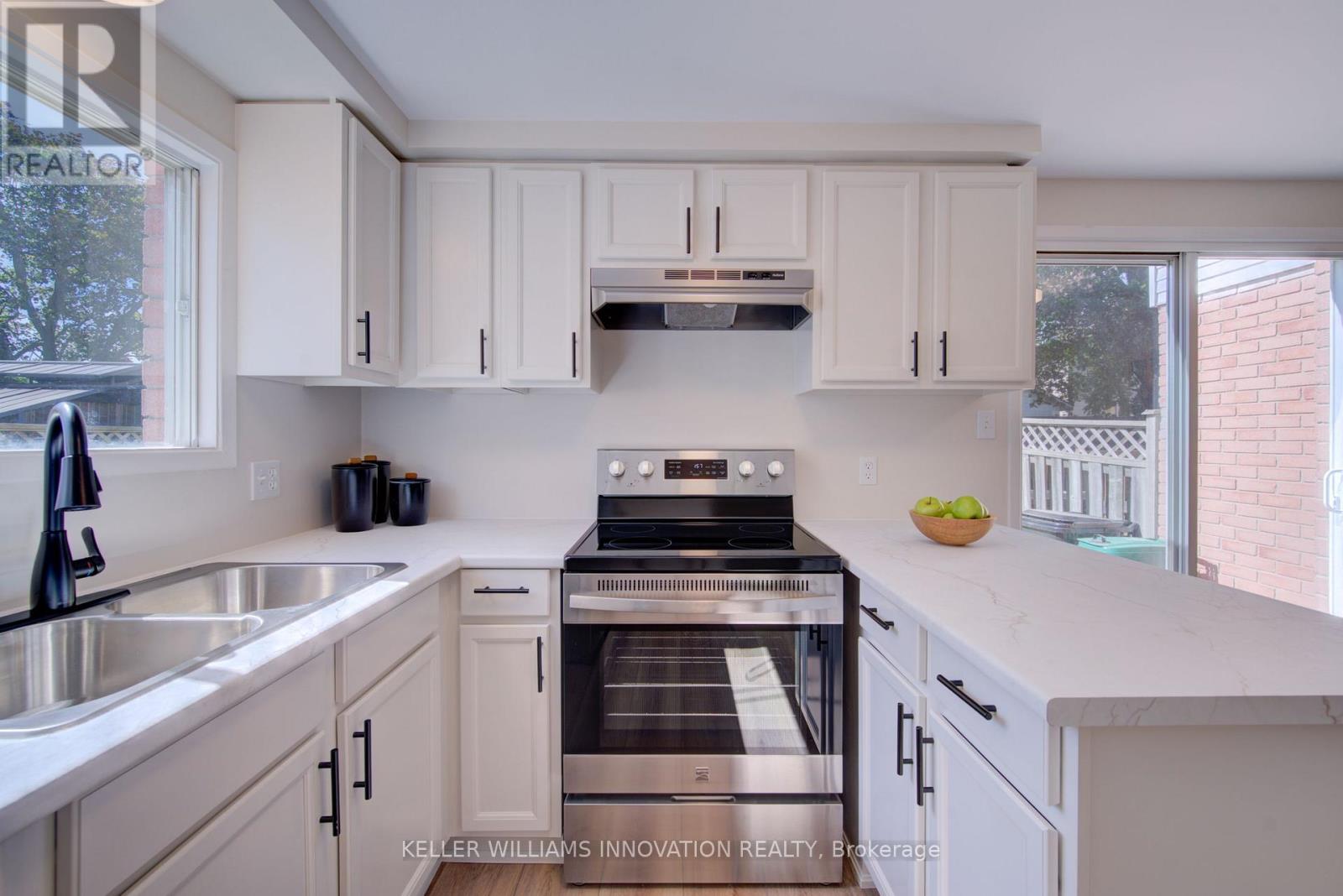 39 Connelly Drive, Kitchener, Ontario  N2N 2T7 - Photo 9 - X13859738