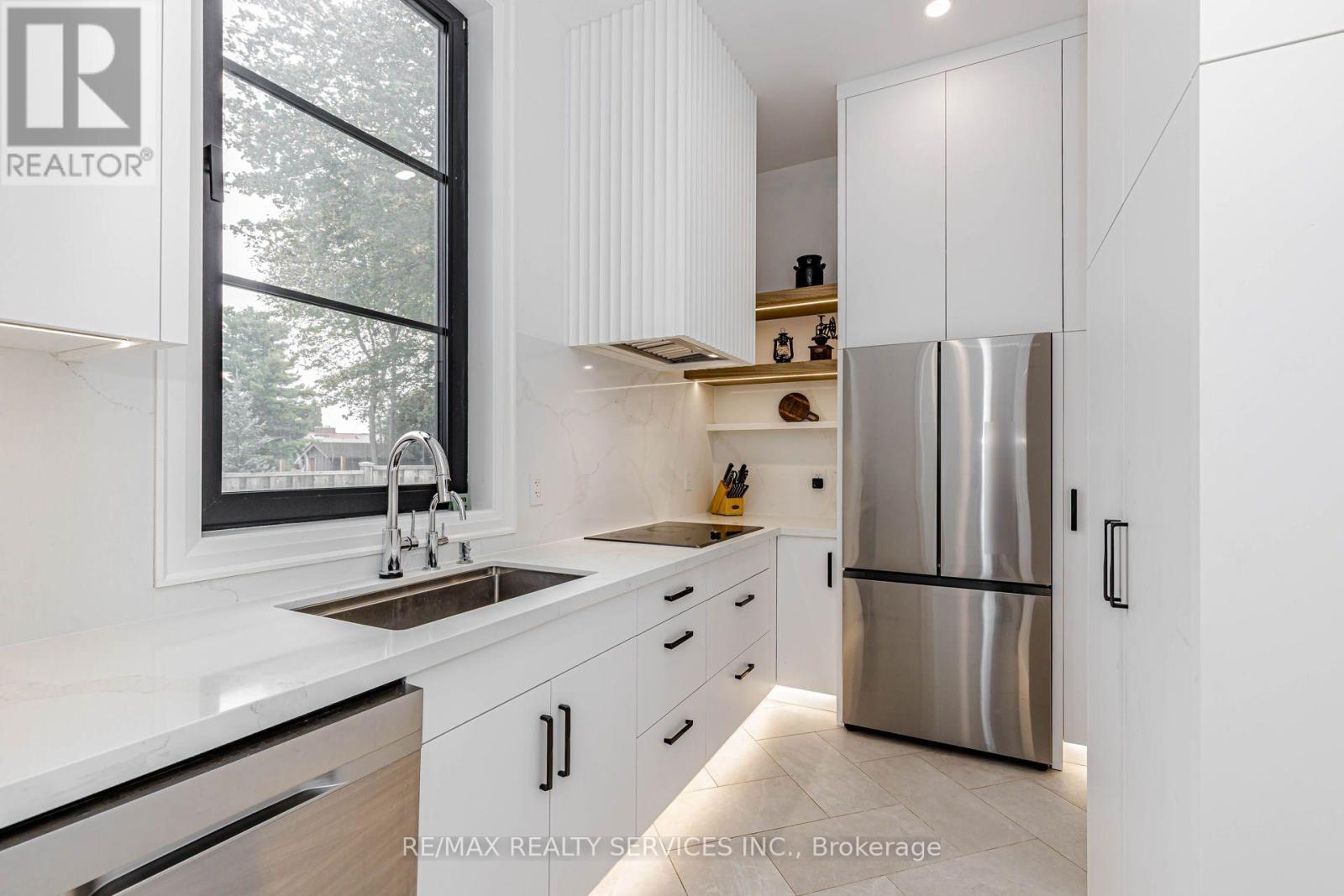 94 Vista Boulevard, Mississauga, Ontario  L5M 1V9 - Photo 19 - W13859760