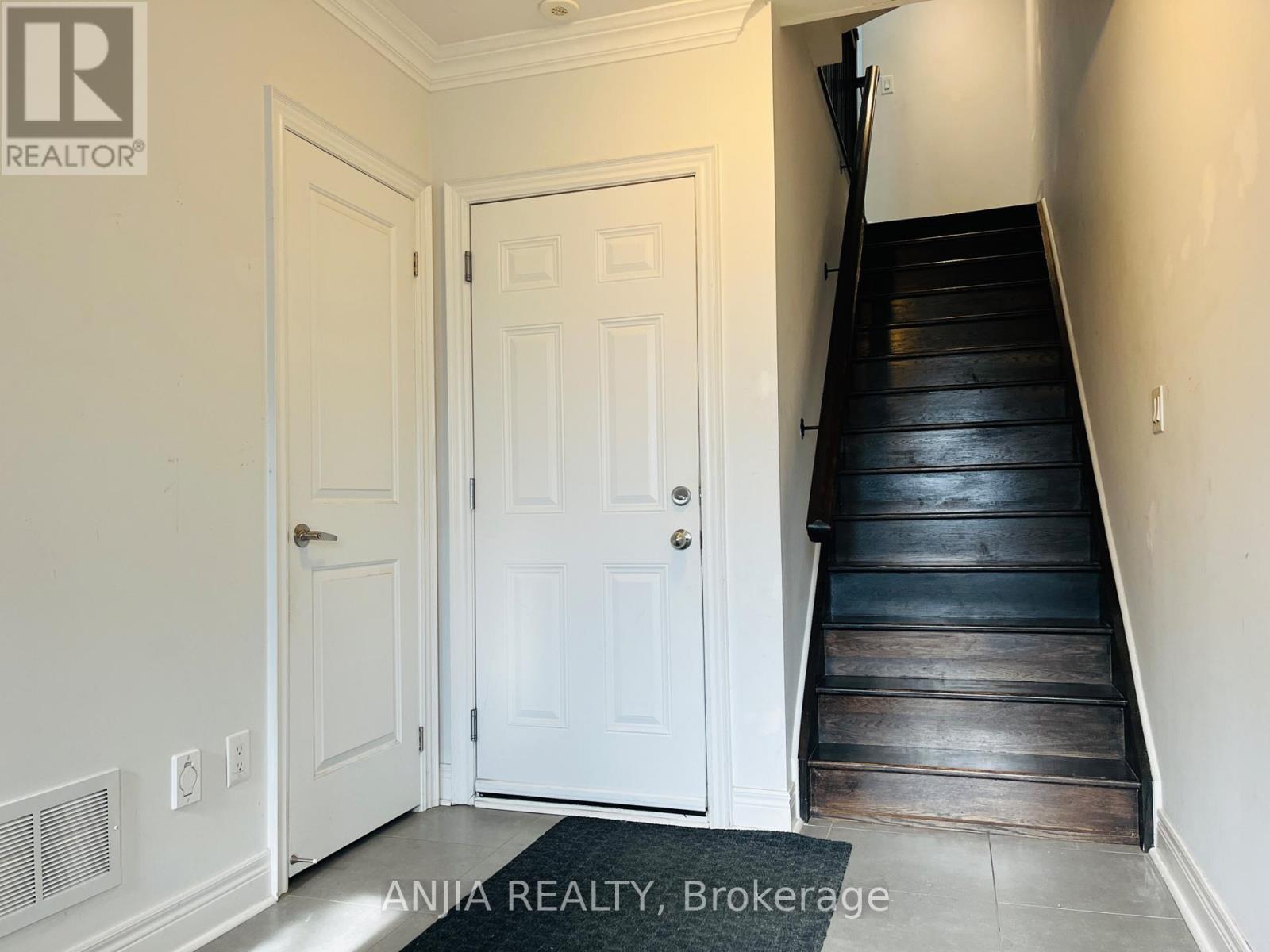 29 - 1812 Burnhamthorpe Road E, Mississauga, Ontario  L4X 2S5 - Photo 2 - W13859786