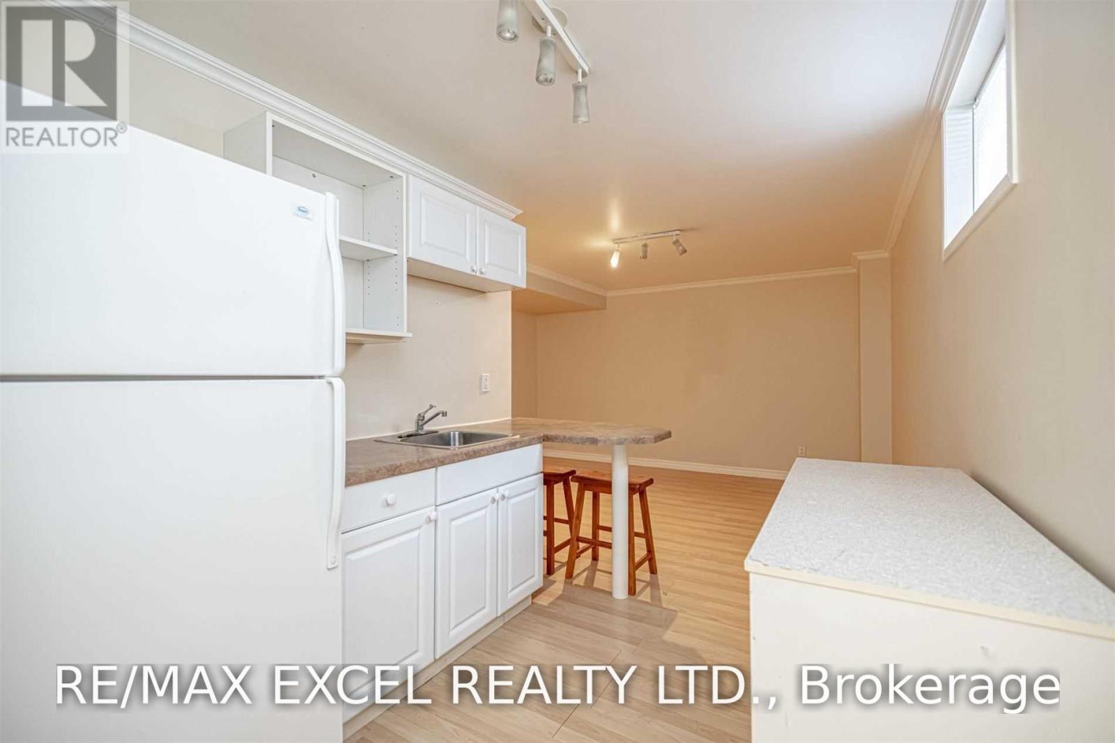Bsmt - 3 Sedgewood Way, Barrie (Ardagh), Ontario L4N 0B9 - Photo 18 - S13859790