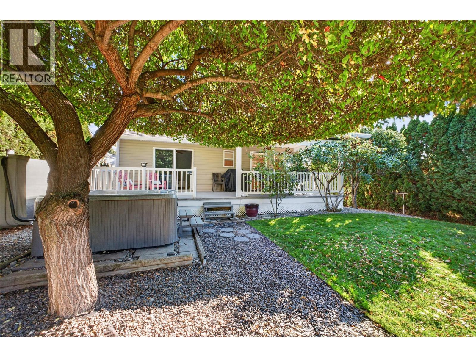 1380 Loseth Drive, Kelowna, British Columbia  V1P 1M8 - Photo 47 - 10402338