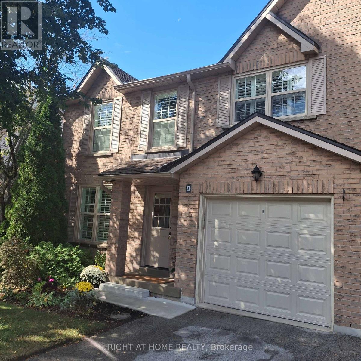9 - 2272 MOWAT AVENUE, Oakville, Ontario