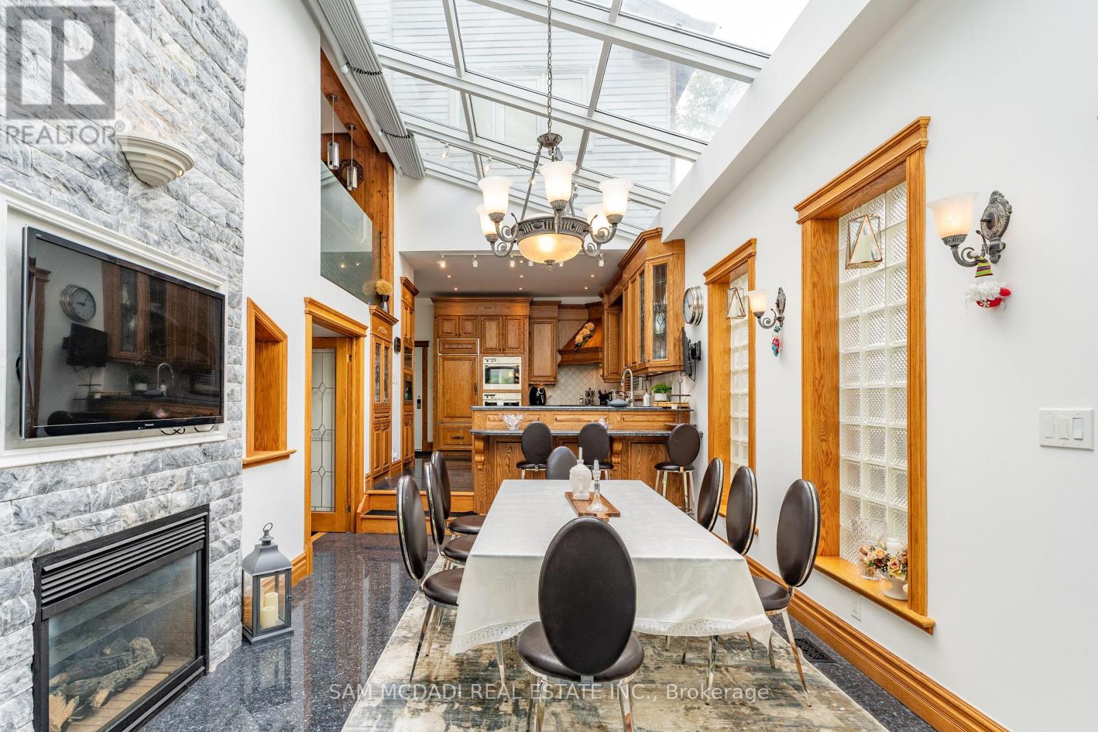 2221 Greenhurst Avenue, Mississauga, Ontario  L4X 1J5 - Photo 14 - W13859828