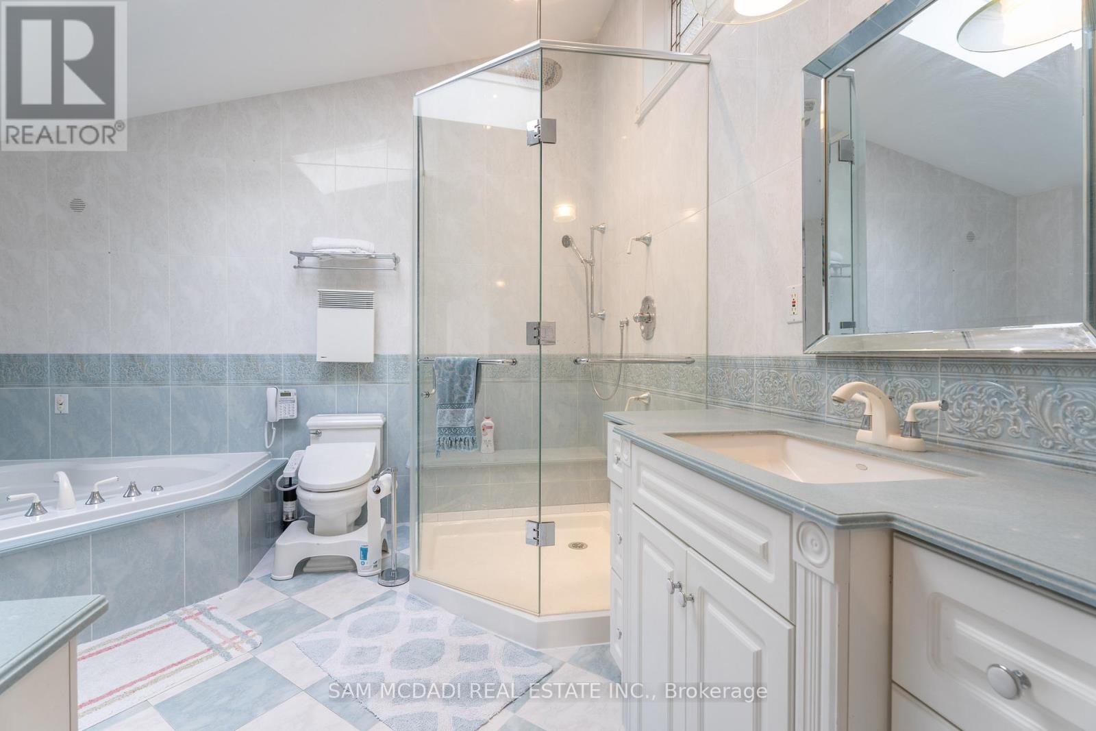 2221 Greenhurst Avenue, Mississauga, Ontario  L4X 1J5 - Photo 22 - W13859828