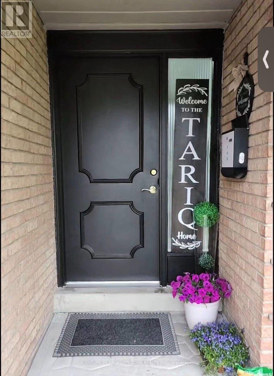 3 Blackthorn Lane E, Brampton, Ontario  L6V 3K7 - Photo 2 - W13859838