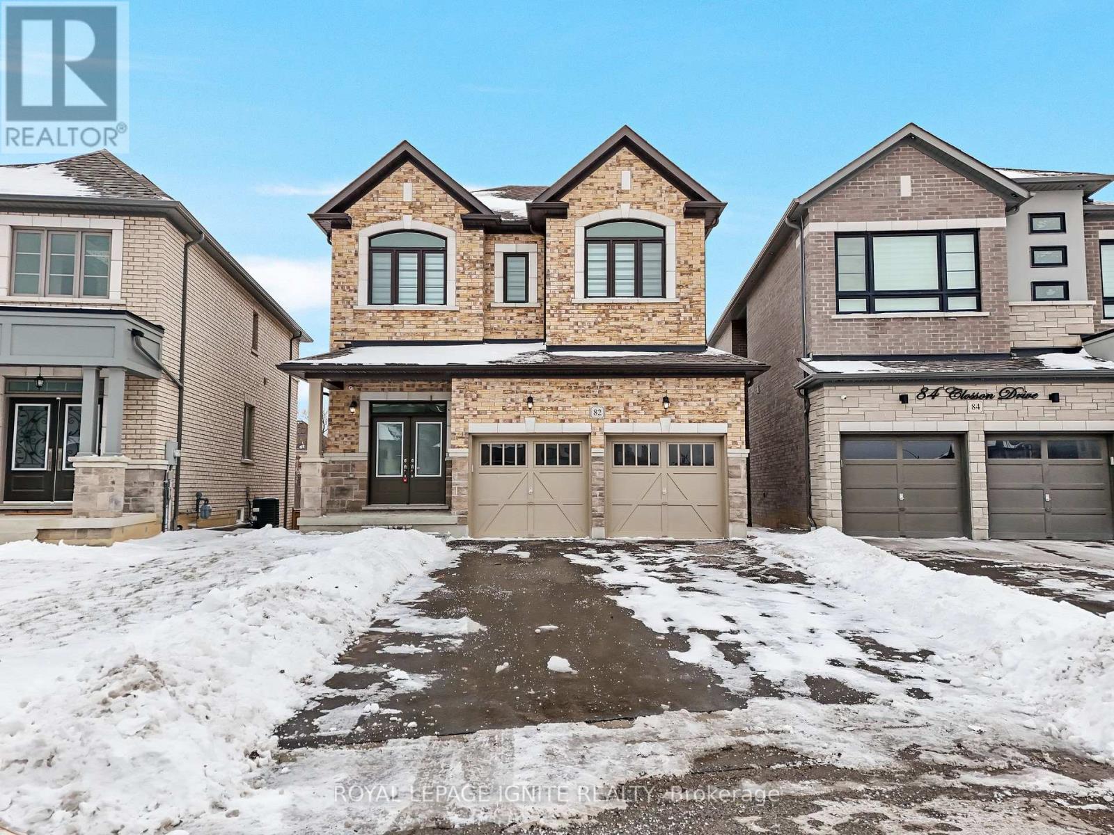 82 Closson Drive, Whitby, Ontario  L1P 0M8 - Photo 2 - E13805720