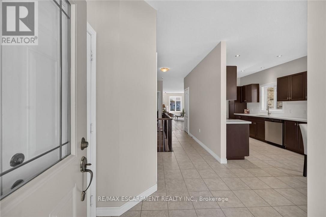 14 Ecker Lane, Hamilton, Ontario  L0R 1C0 - Photo 4 - X13859812
