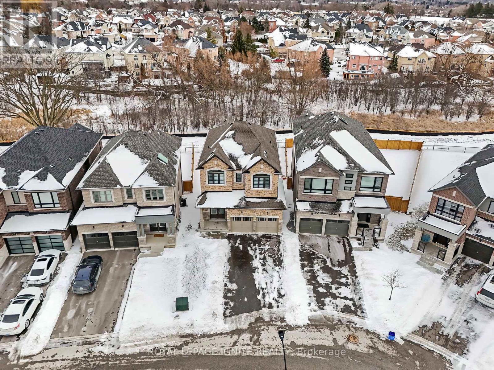 82 Closson Drive, Whitby, Ontario  L1P 0M8 - Photo 3 - E13805720