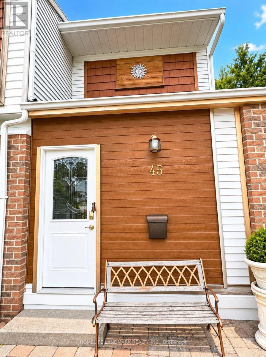 45 SANDUSKY CRESCENT, Aurora, Ontario