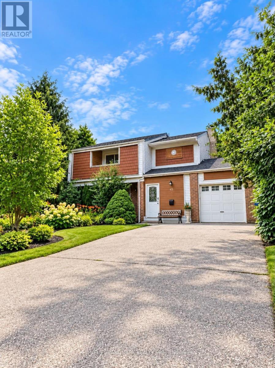 45 Sandusky Crescent, Aurora, Ontario  L4G 3N3 - Photo 3 - N13642460