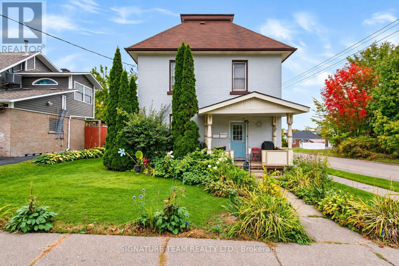 256 Maple Avenue, Pembroke, Ontario