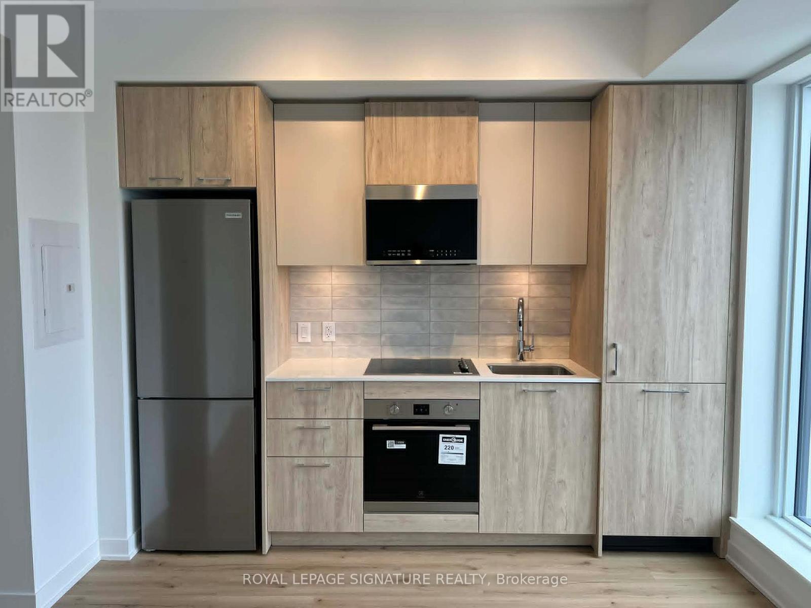 2310 - 10 Oak St Street, Toronto, Ontario  M5A 0Z1 - Photo 3 - C13859886