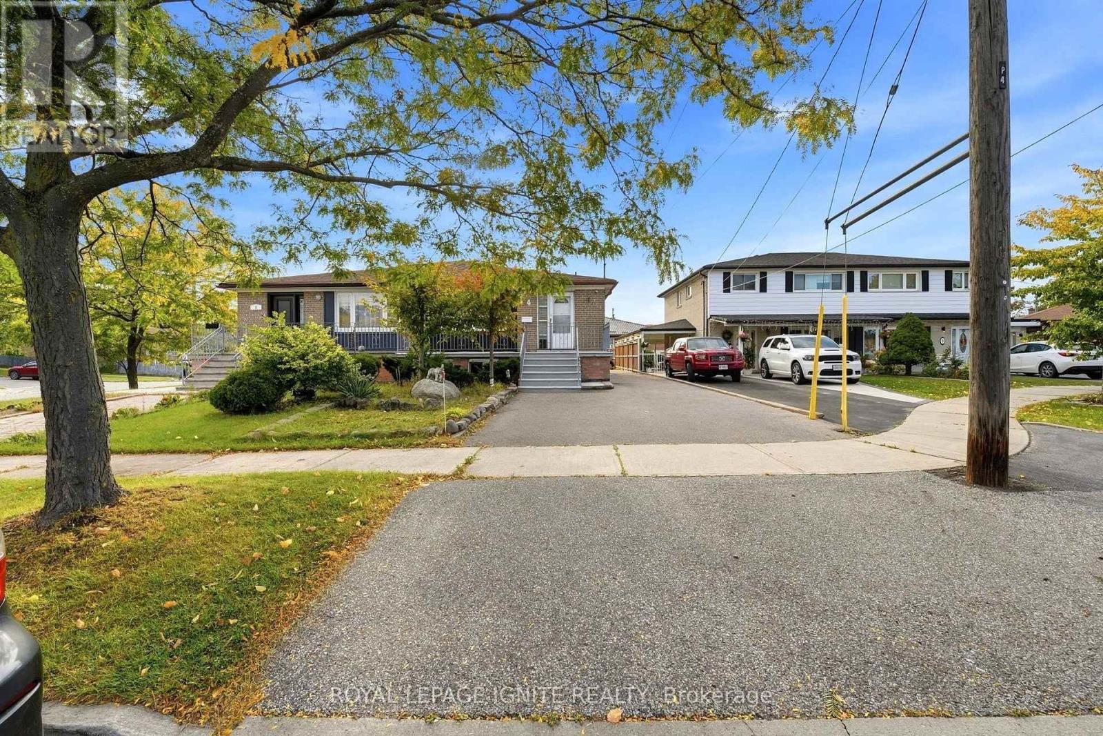 4 BUTTERCUP COURT, Toronto, Ontario