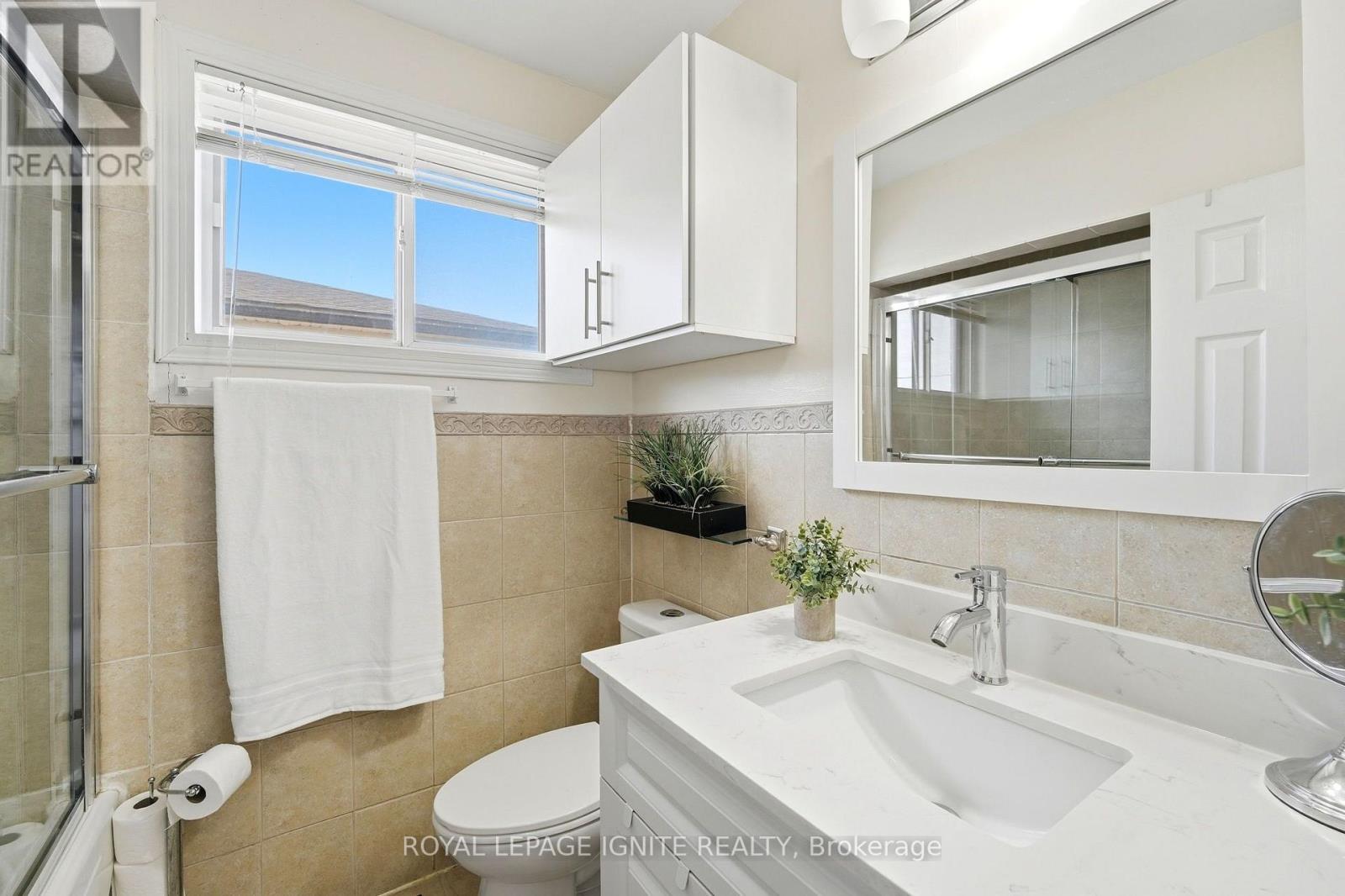 4 Buttercup Court, Toronto, Ontario  M9L 2M9 - Photo 16 - W13859892