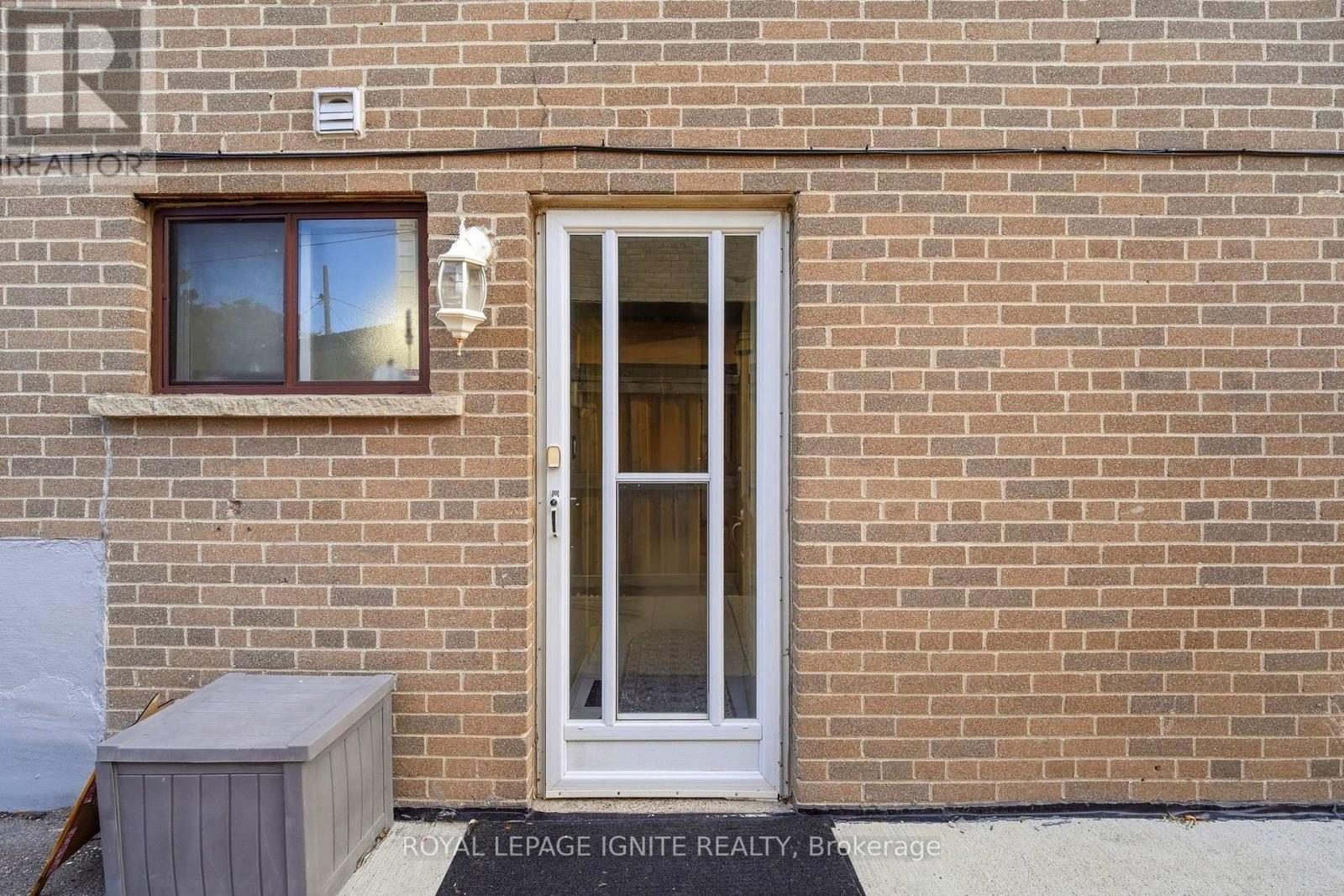4 Buttercup Court, Toronto, Ontario  M9L 2M9 - Photo 37 - W13859892