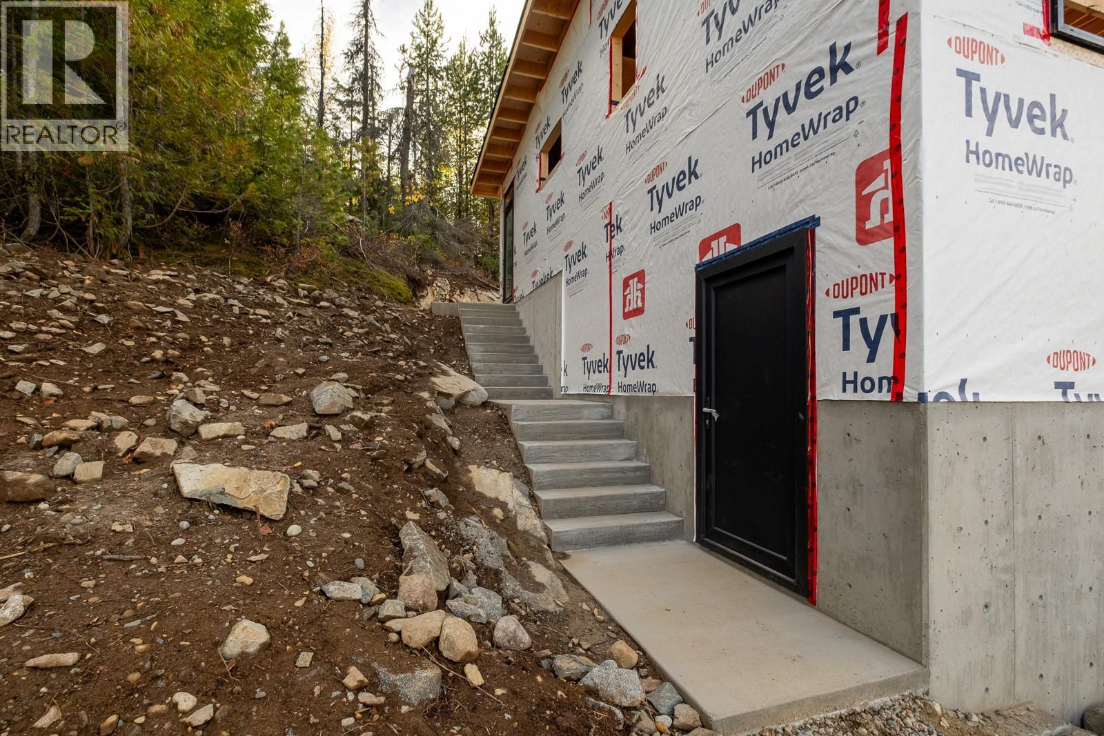 305 Richie Road, Rossland, British Columbia  V0G 1Y0 - Photo 45 - 10378316
