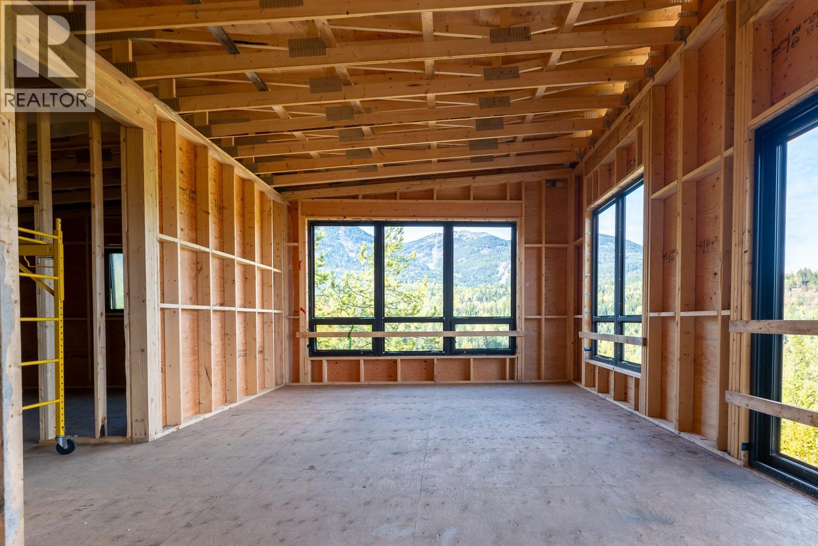 305 Richie Road, Rossland, British Columbia  V0G 1Y0 - Photo 48 - 10378316